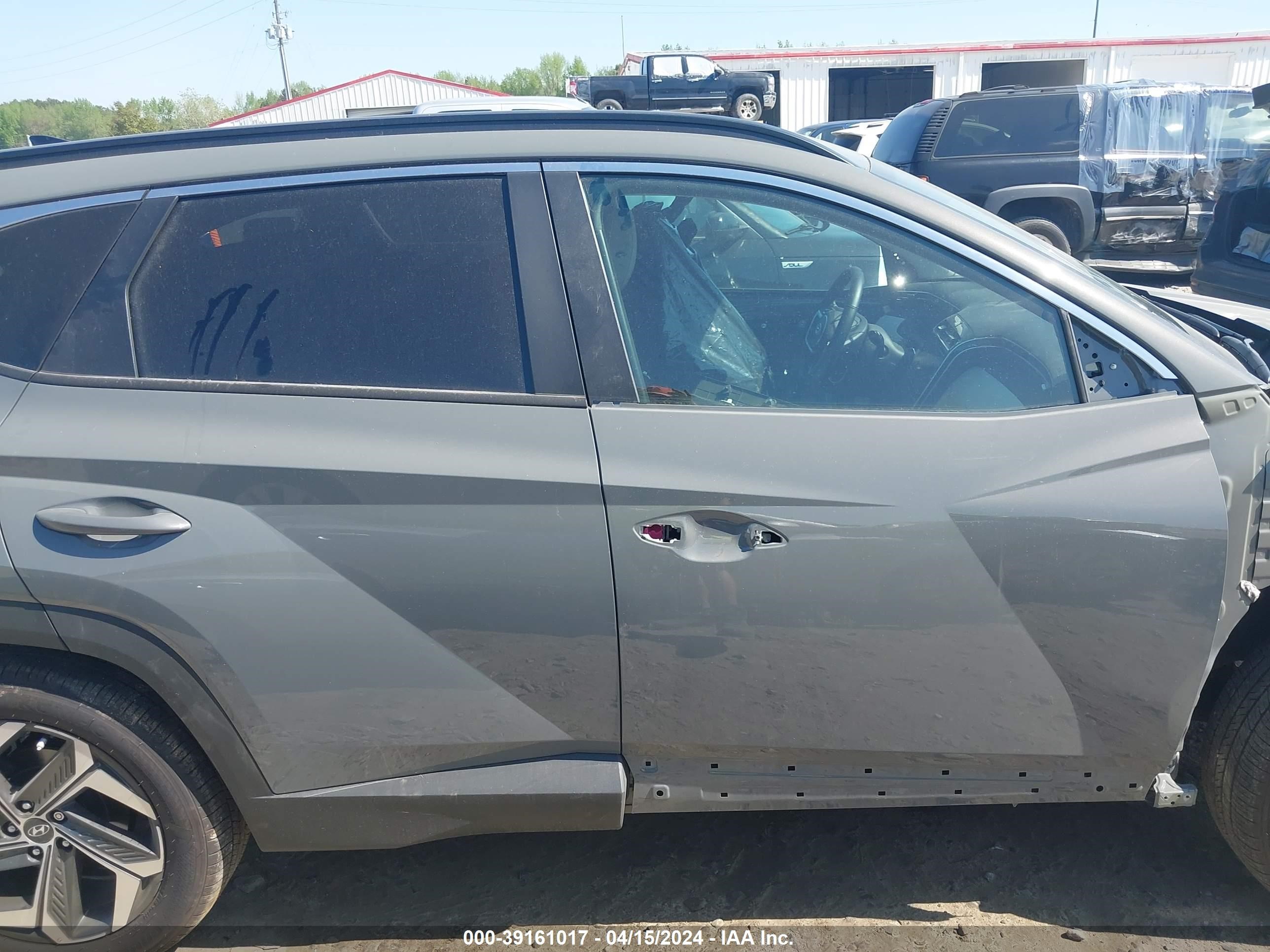 Photo 13 VIN: 5NMJF3DE0RH353457 - HYUNDAI TUCSON 