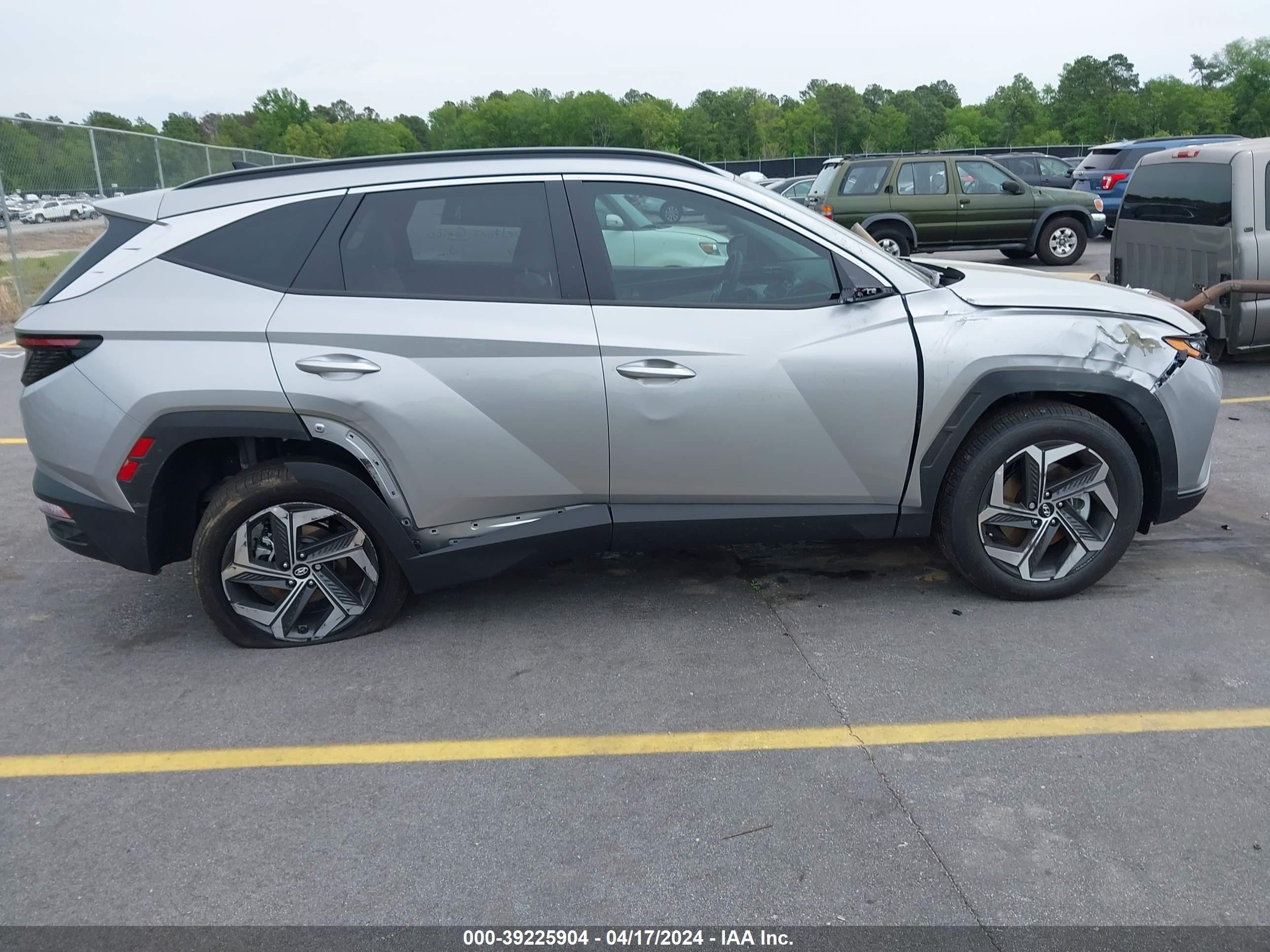 Photo 12 VIN: 5NMJF3DE4RH379043 - HYUNDAI TUCSON 