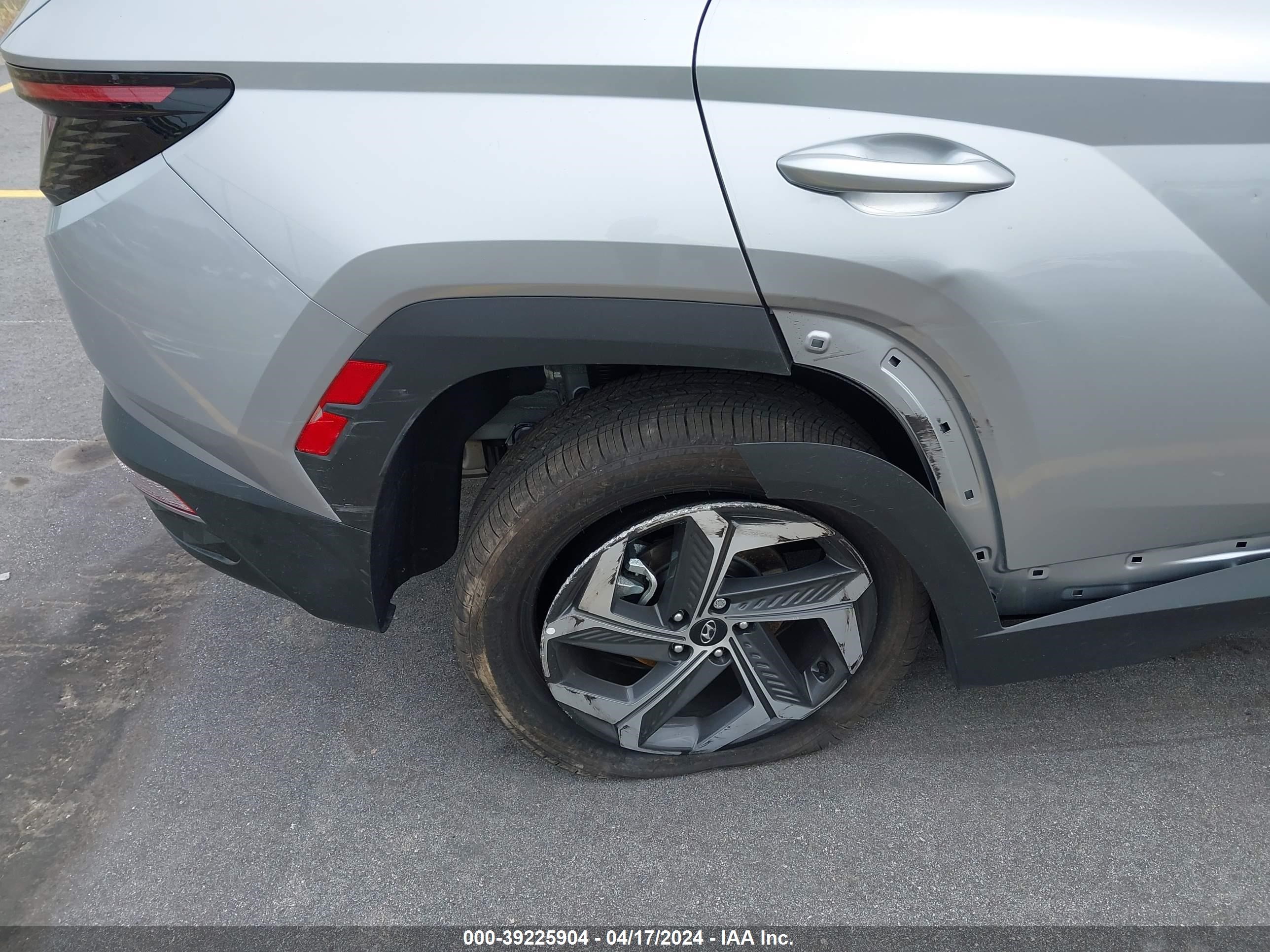 Photo 5 VIN: 5NMJF3DE4RH379043 - HYUNDAI TUCSON 