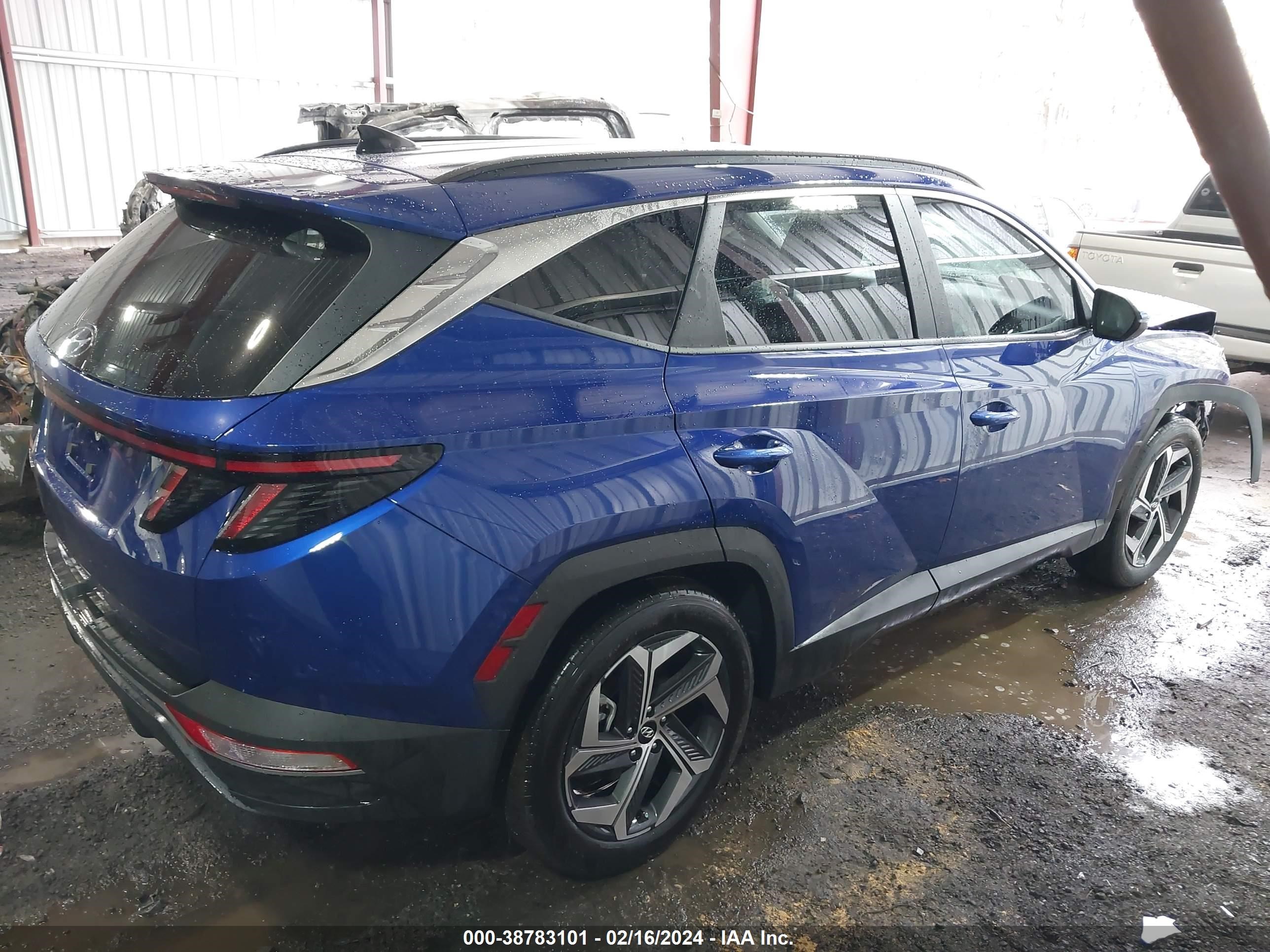 Photo 3 VIN: 5NMJF3DE7RH353276 - HYUNDAI TUCSON 