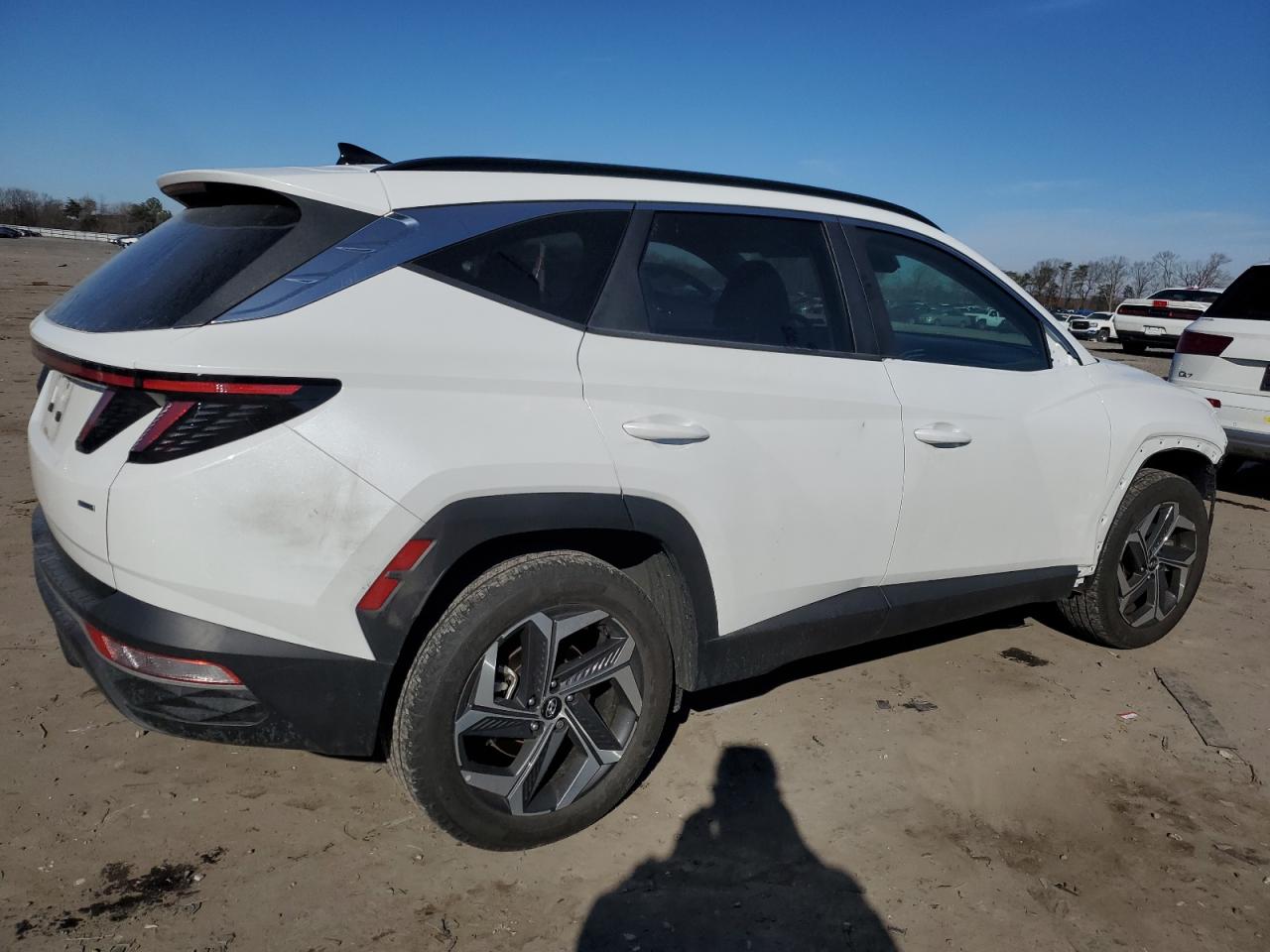 Photo 2 VIN: 5NMJFCAE1NH038049 - HYUNDAI TUCSON 