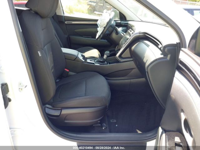 Photo 4 VIN: 5NMJFCAE3NH018840 - HYUNDAI TUCSON 