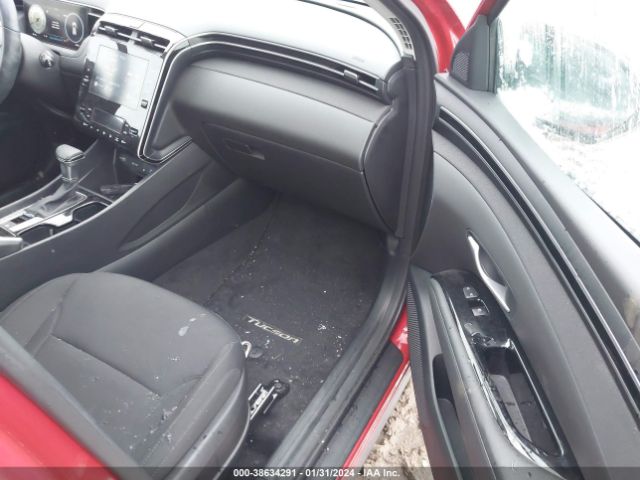 Photo 4 VIN: 5NMJFCAE3NH114709 - HYUNDAI TUCSON 