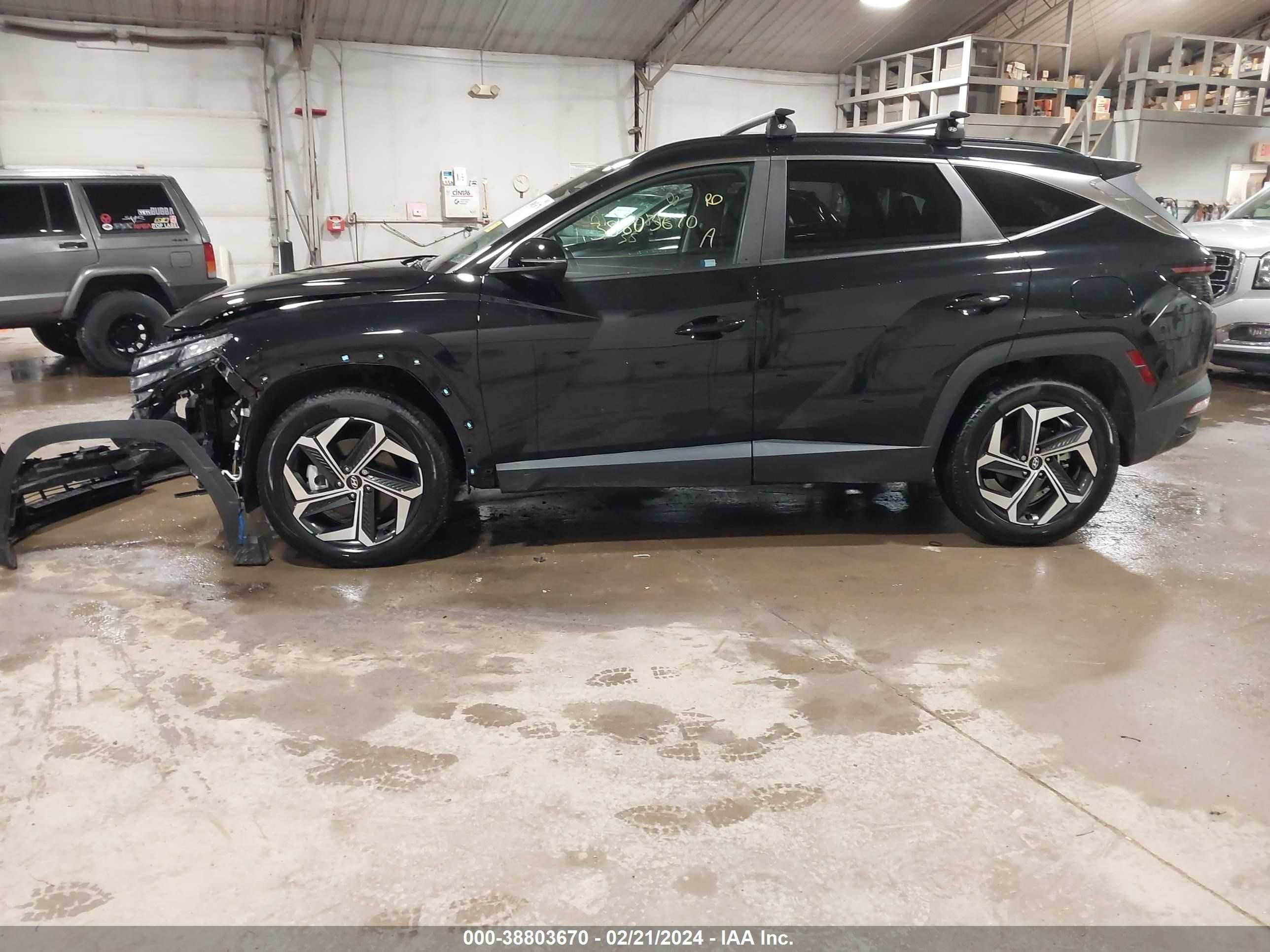 Photo 13 VIN: 5NMJFCAE4NH128876 - HYUNDAI TUCSON 