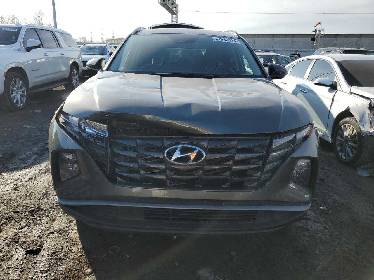 Photo 4 VIN: 5NMJFCAE5NH098027 - HYUNDAI TUCSON 