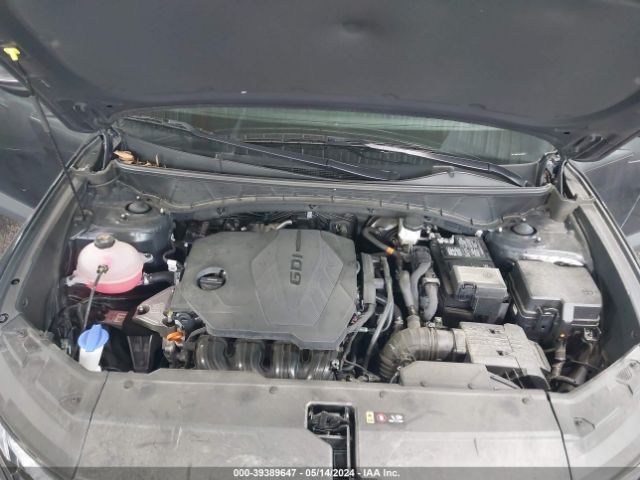 Photo 9 VIN: 5NMJFCAE5NH131057 - HYUNDAI TUCSON 