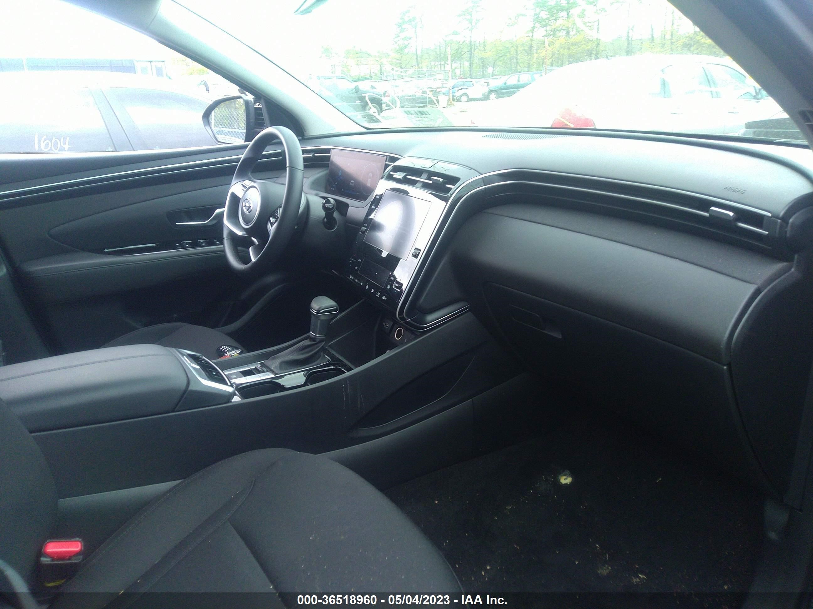 Photo 4 VIN: 5NMJFCAE6NH057292 - HYUNDAI TUCSON 