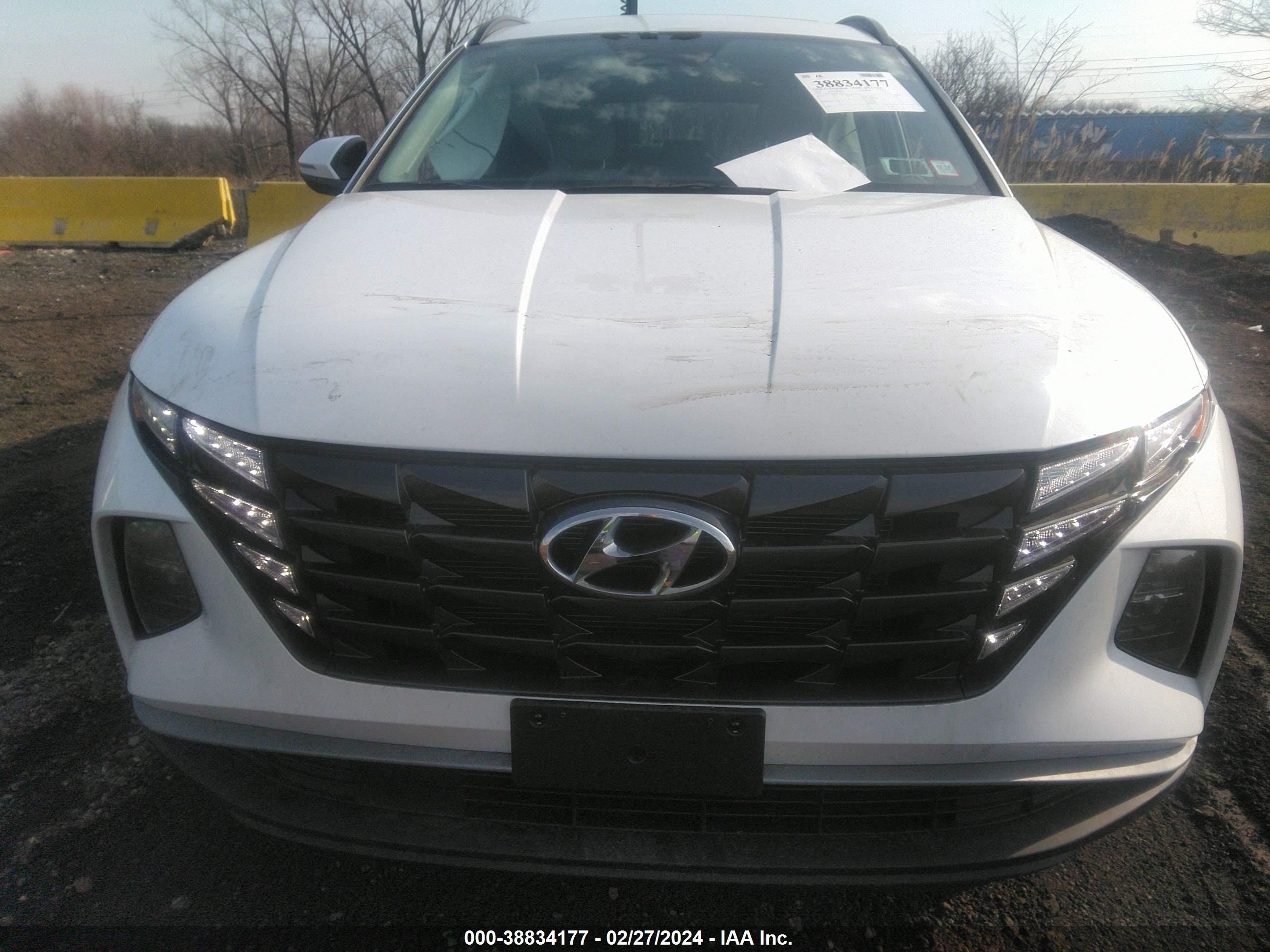 Photo 11 VIN: 5NMJFCDE0RH359114 - HYUNDAI TUCSON 