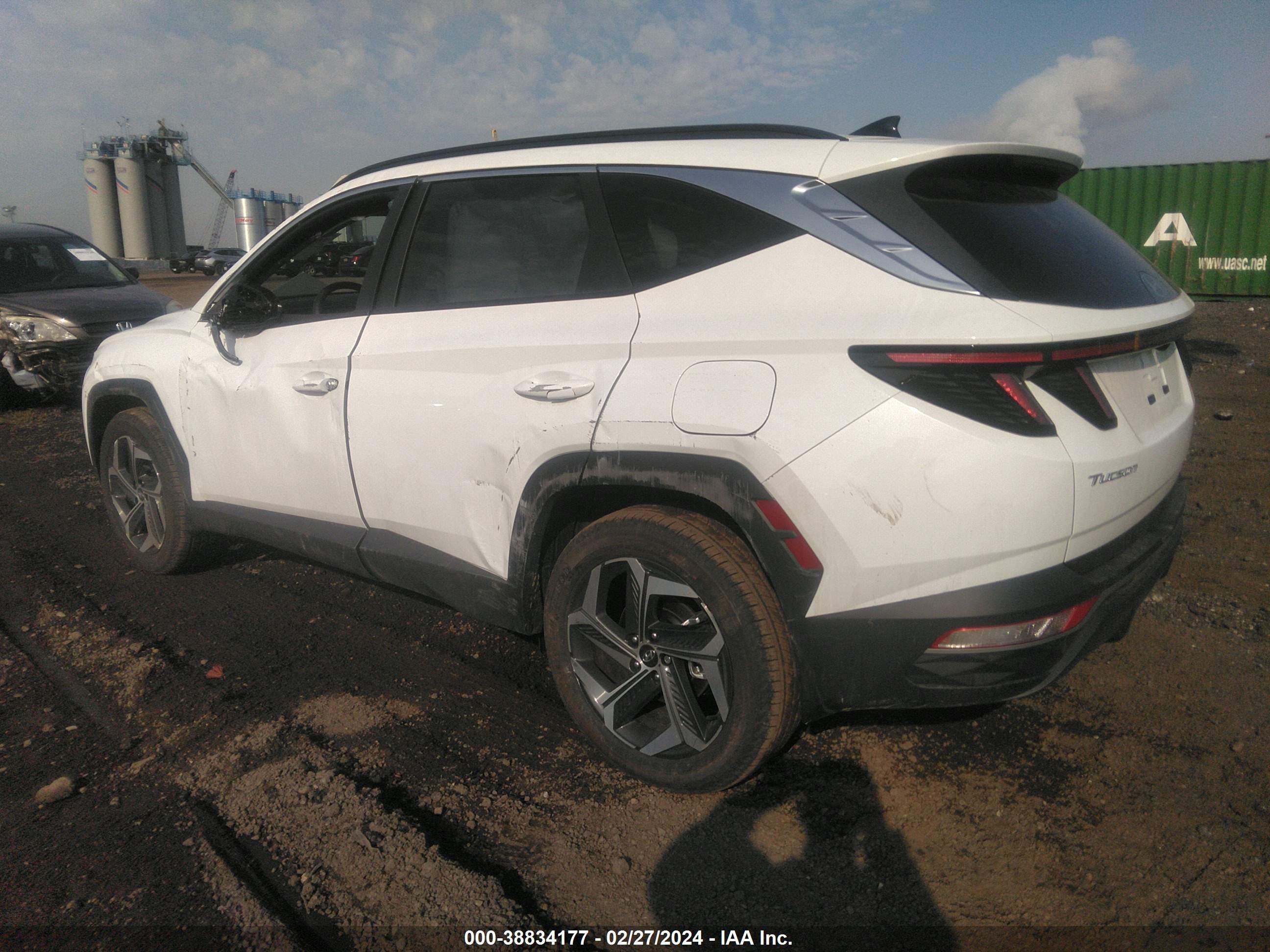 Photo 2 VIN: 5NMJFCDE0RH359114 - HYUNDAI TUCSON 