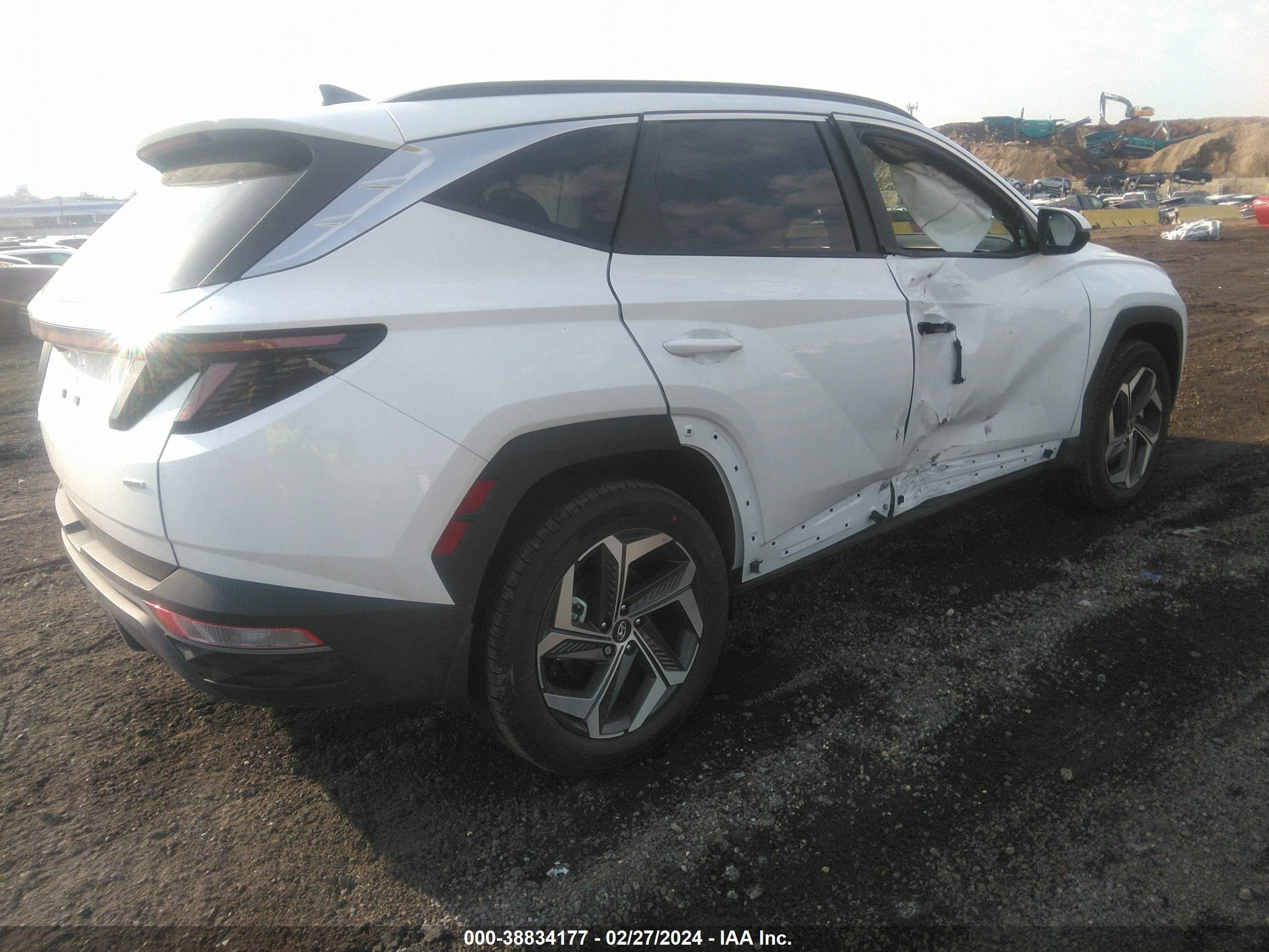 Photo 3 VIN: 5NMJFCDE0RH359114 - HYUNDAI TUCSON 