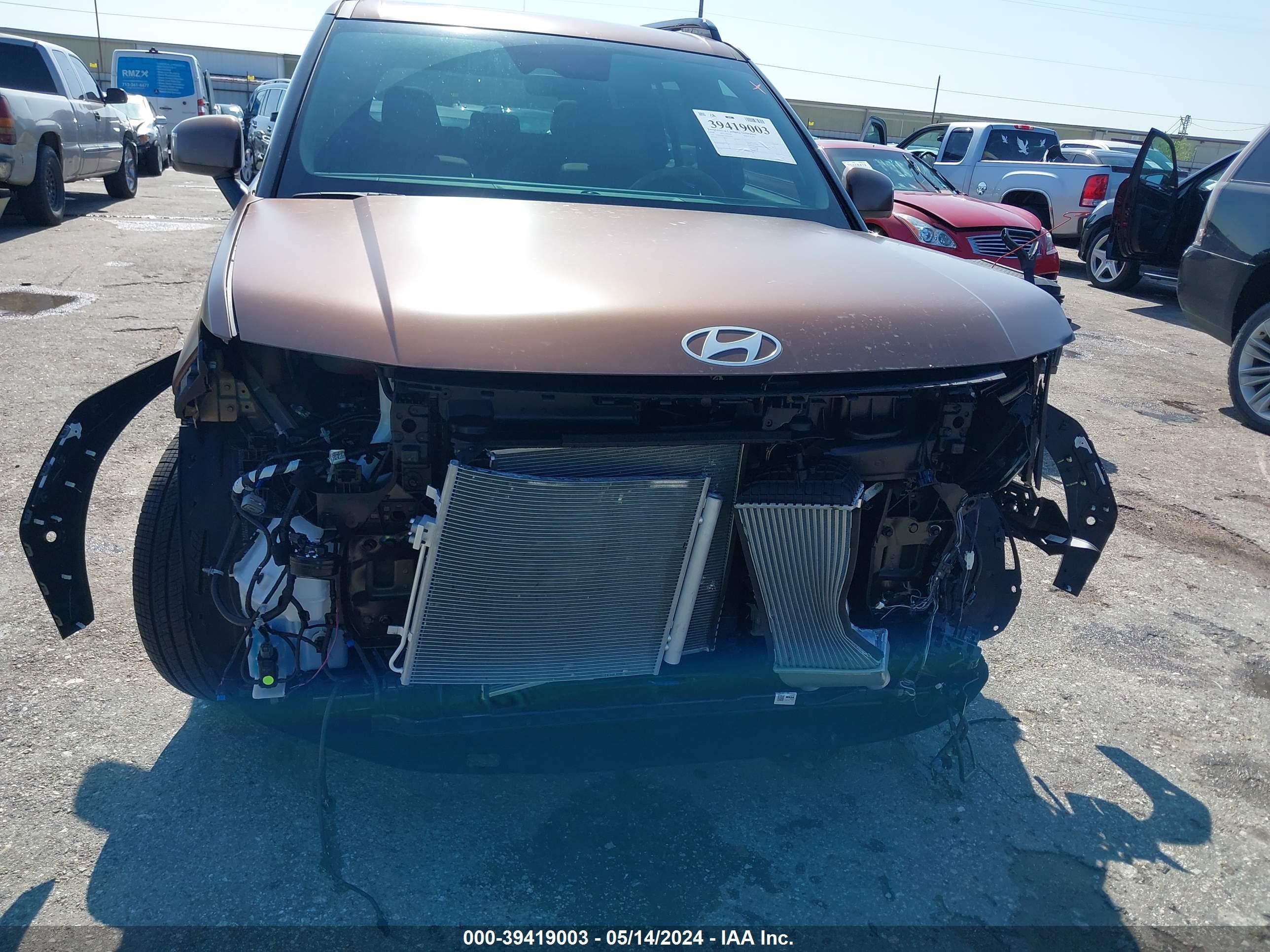 Photo 11 VIN: 5NMP44GL7RH003095 - HYUNDAI SANTA FE 