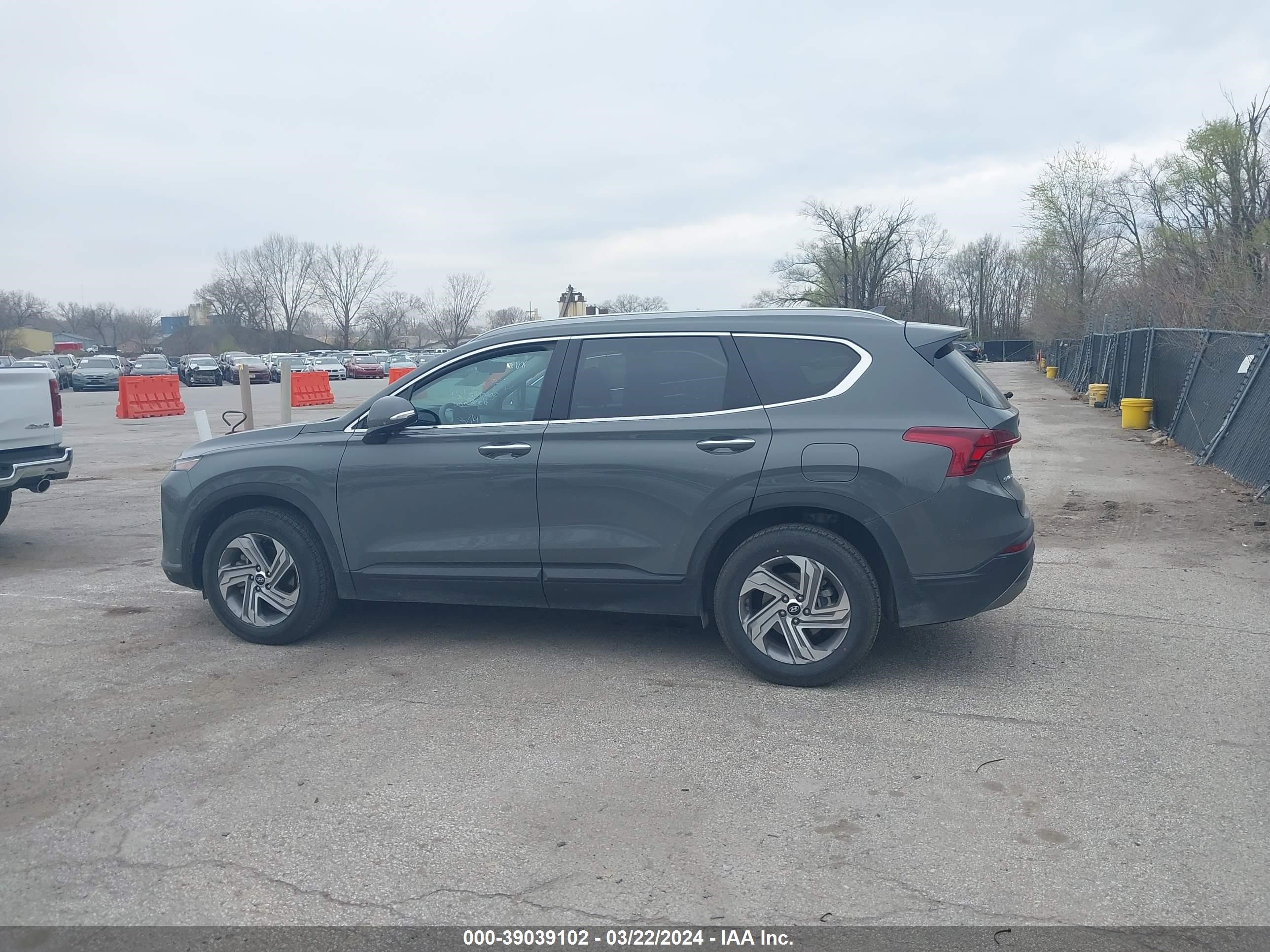 Photo 13 VIN: 5NMS24AJ7PH525262 - HYUNDAI SANTA FE 