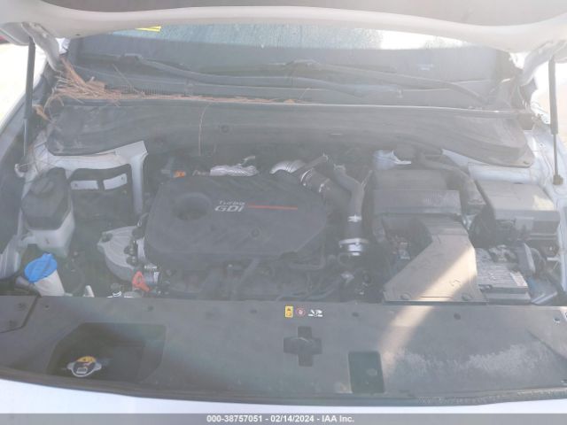 Photo 9 VIN: 5NMS53AA1KH060410 - HYUNDAI SANTA FE 