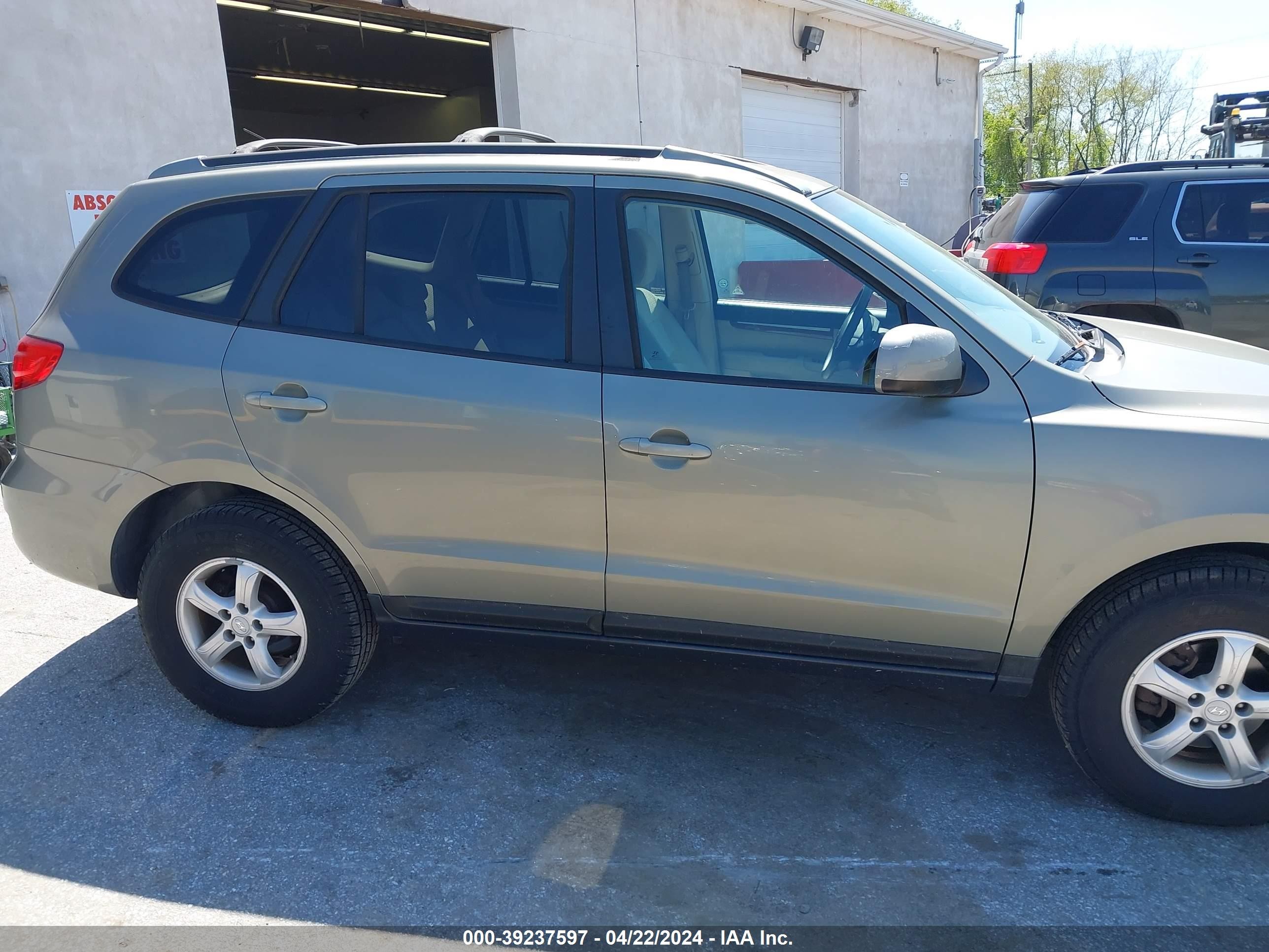 Photo 12 VIN: 5NMSG13D07H053607 - HYUNDAI SANTA FE 