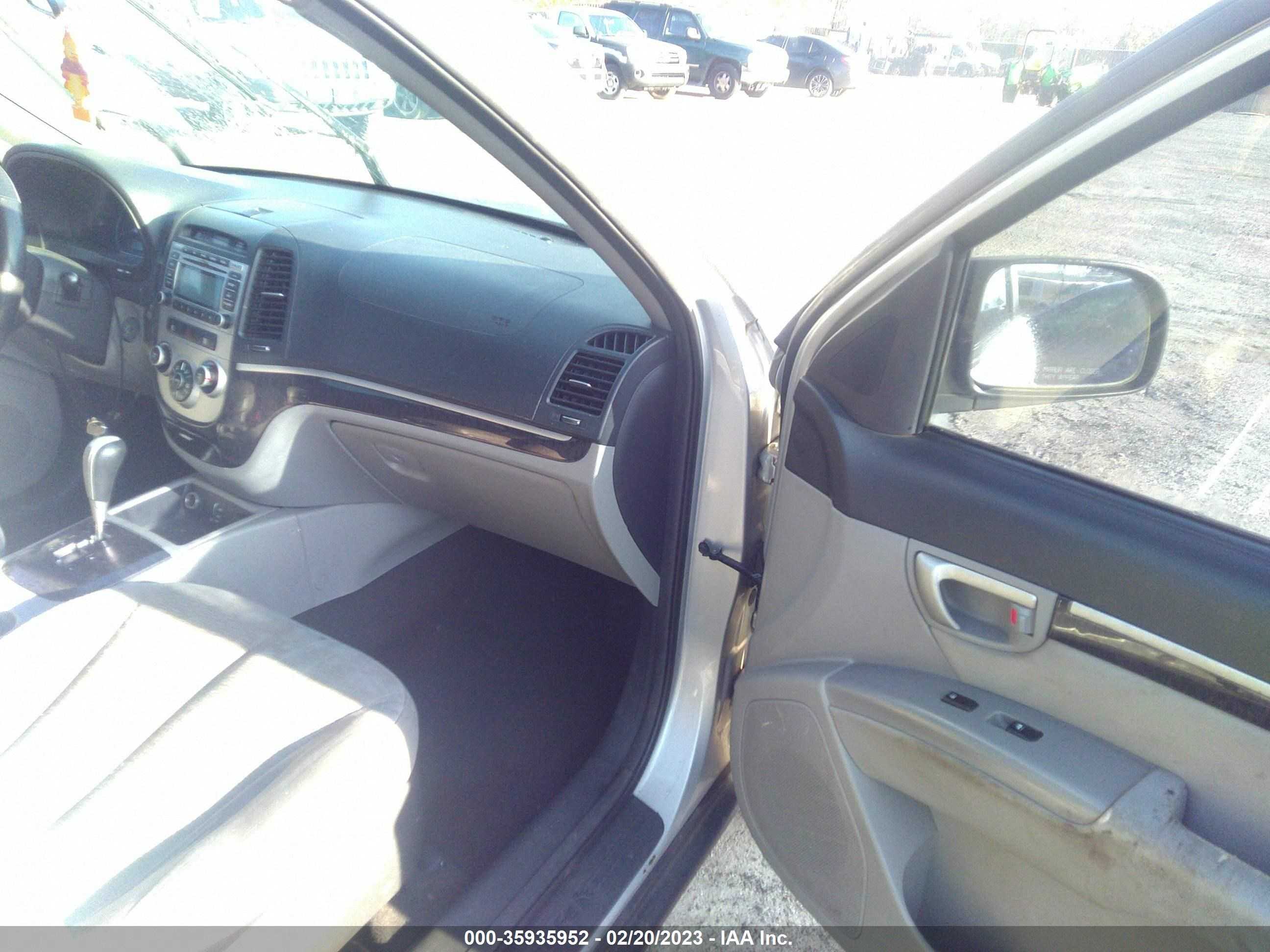 Photo 4 VIN: 5NMSG13D69H299130 - HYUNDAI SANTA FE 