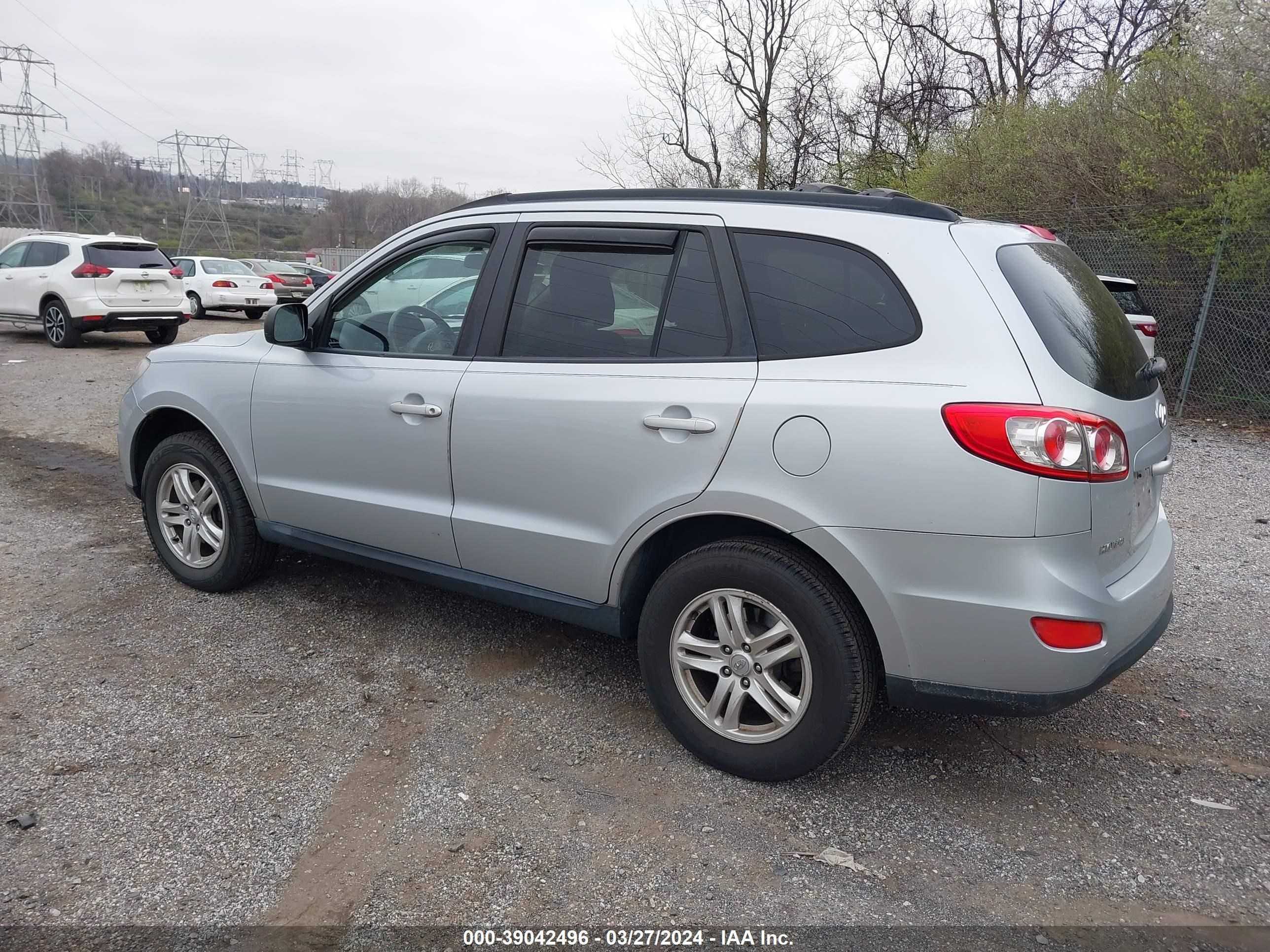 Photo 2 VIN: 5NMSG3AB9AH388644 - HYUNDAI SANTA FE 