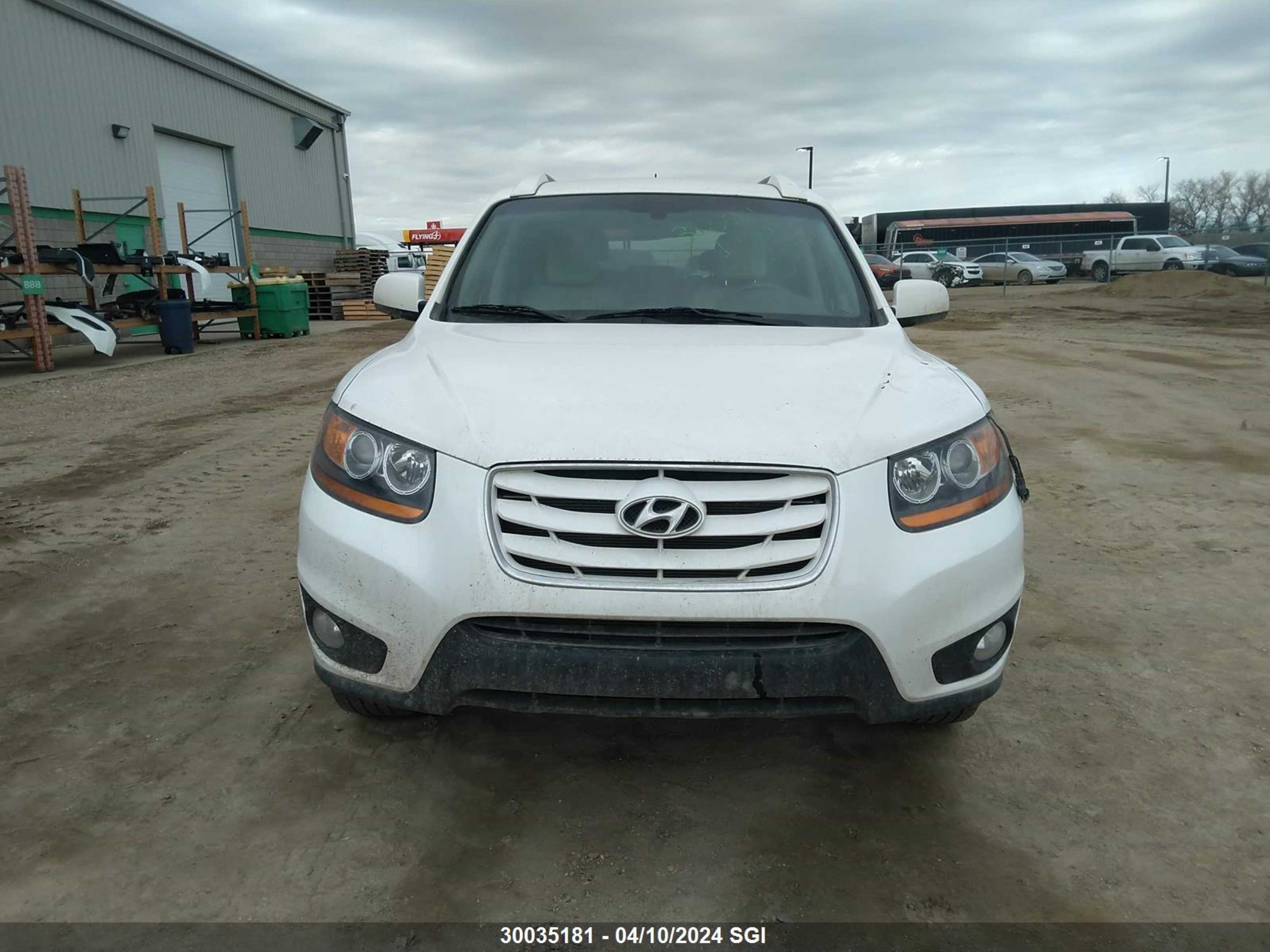 Photo 11 VIN: 5NMSG4AG1AH417359 - HYUNDAI SANTA FE 