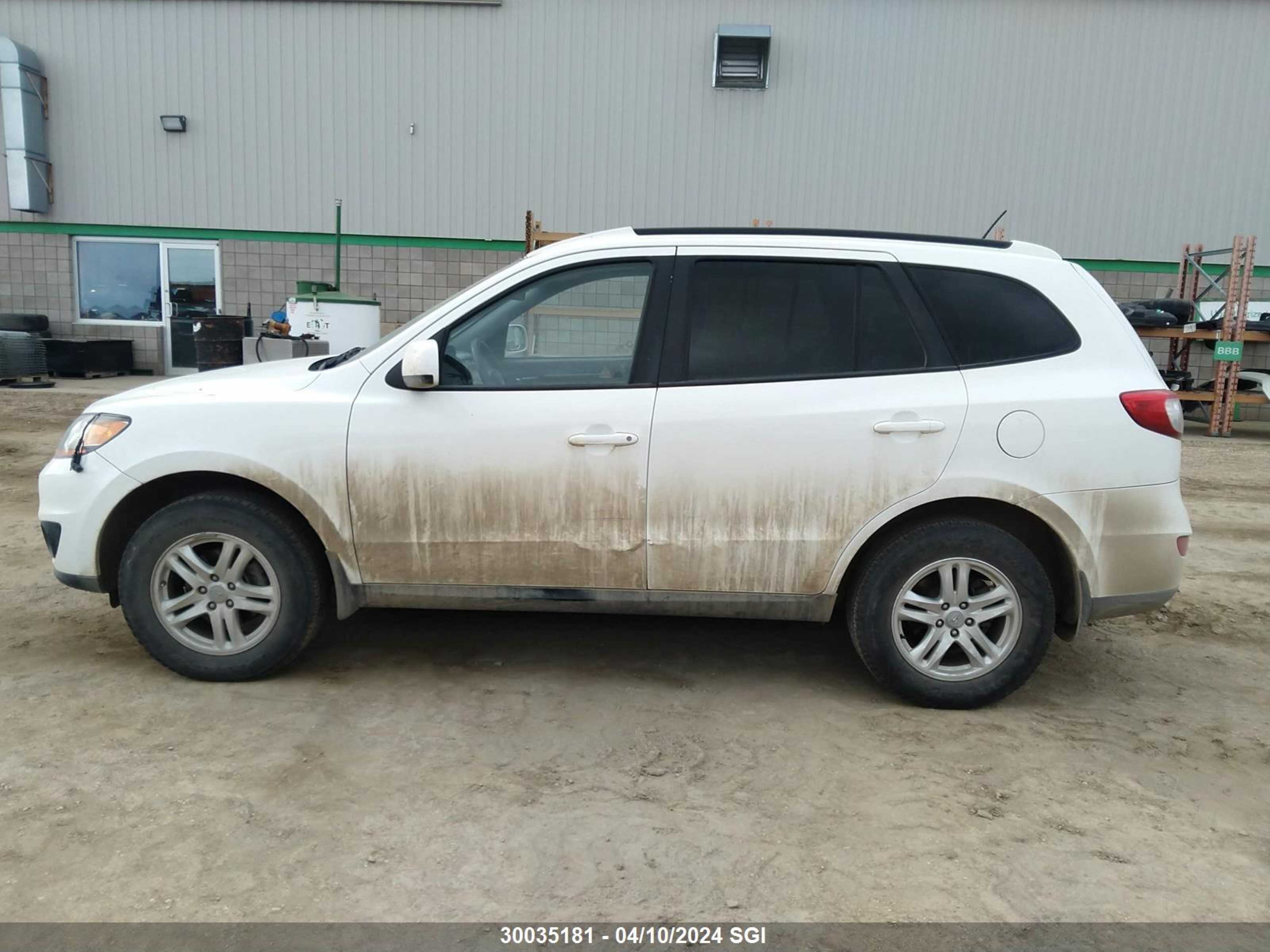 Photo 13 VIN: 5NMSG4AG1AH417359 - HYUNDAI SANTA FE 