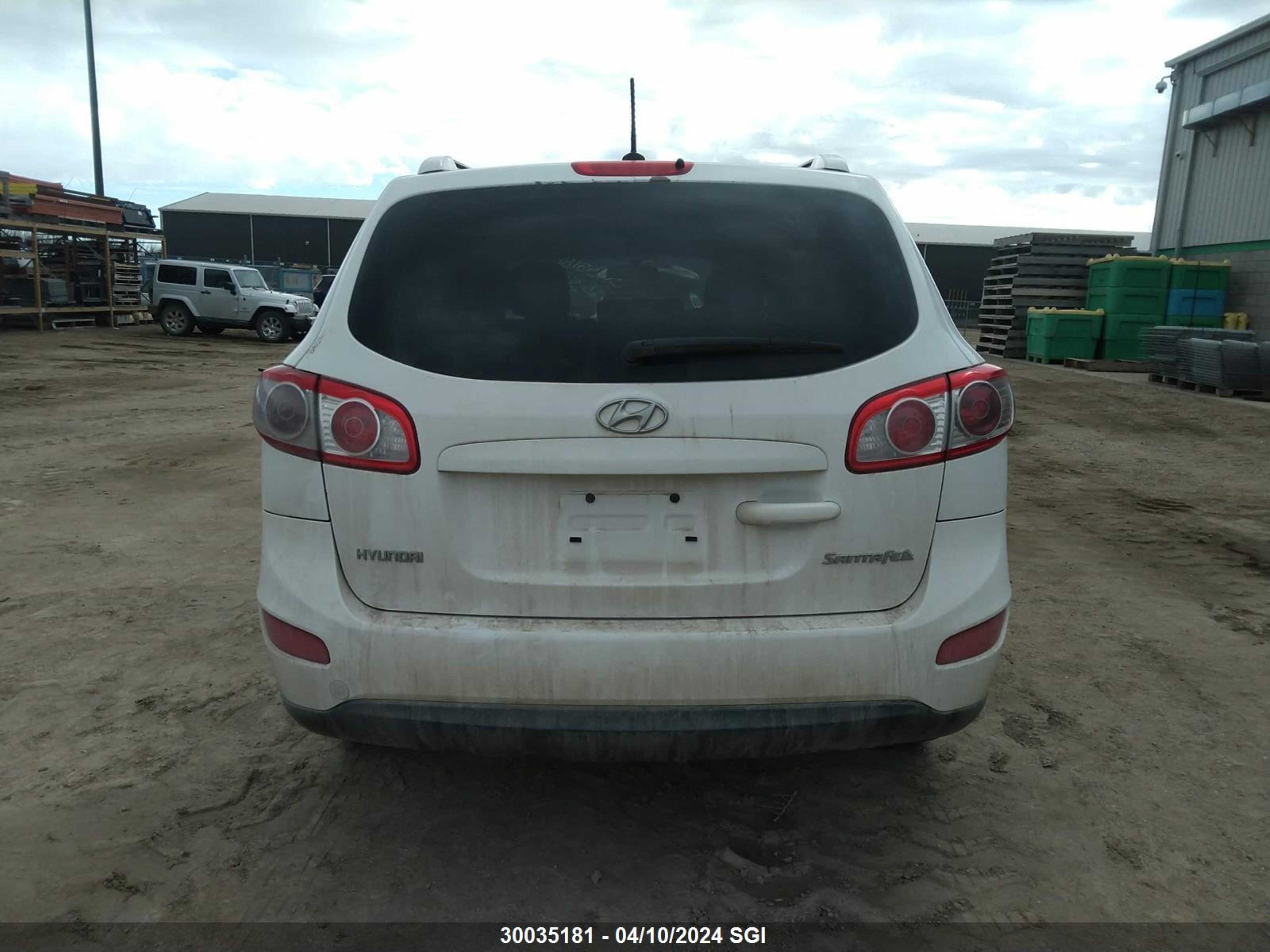 Photo 15 VIN: 5NMSG4AG1AH417359 - HYUNDAI SANTA FE 