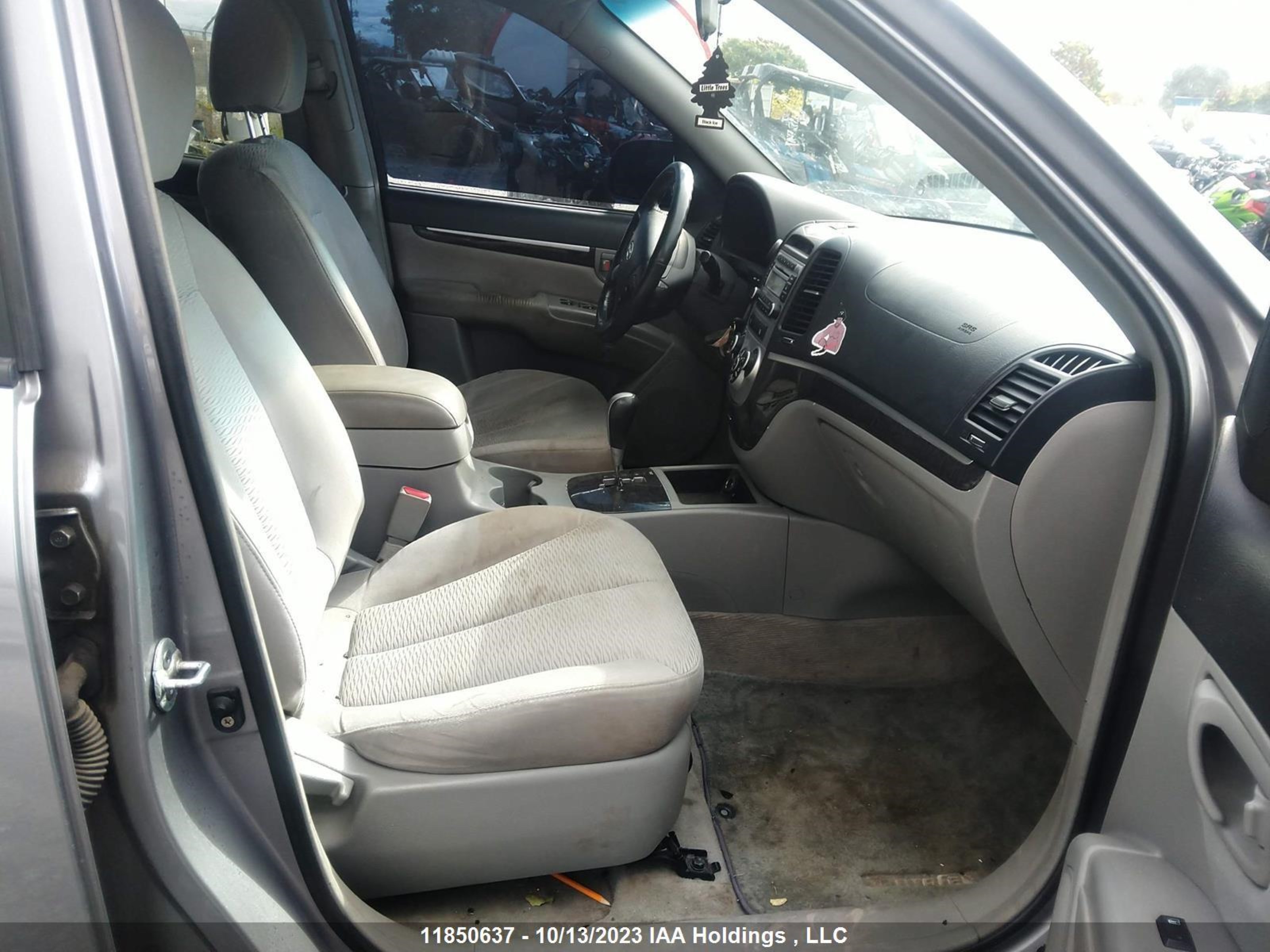 Photo 4 VIN: 5NMSG73E48H174976 - HYUNDAI SANTA FE 