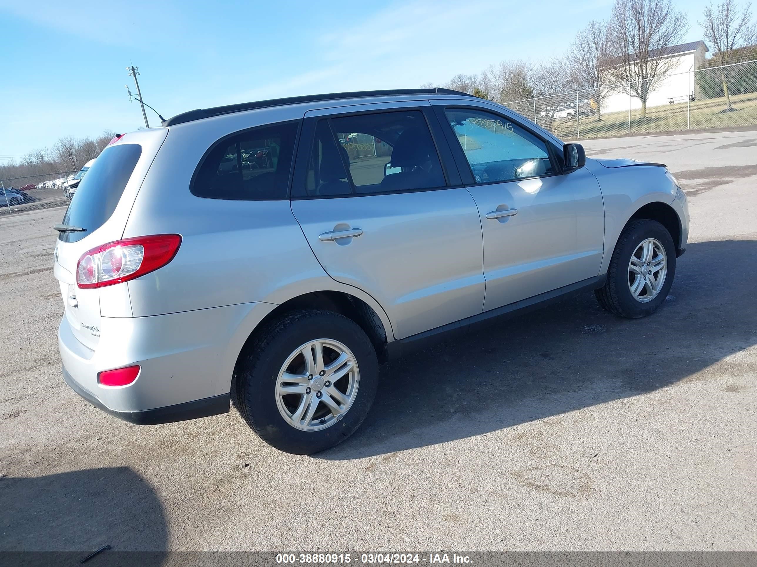 Photo 3 VIN: 5NMSGDAB1AH349519 - HYUNDAI SANTA FE 