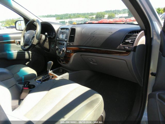 Photo 4 VIN: 5NMSGDAB5AH413626 - HYUNDAI SANTA FE 