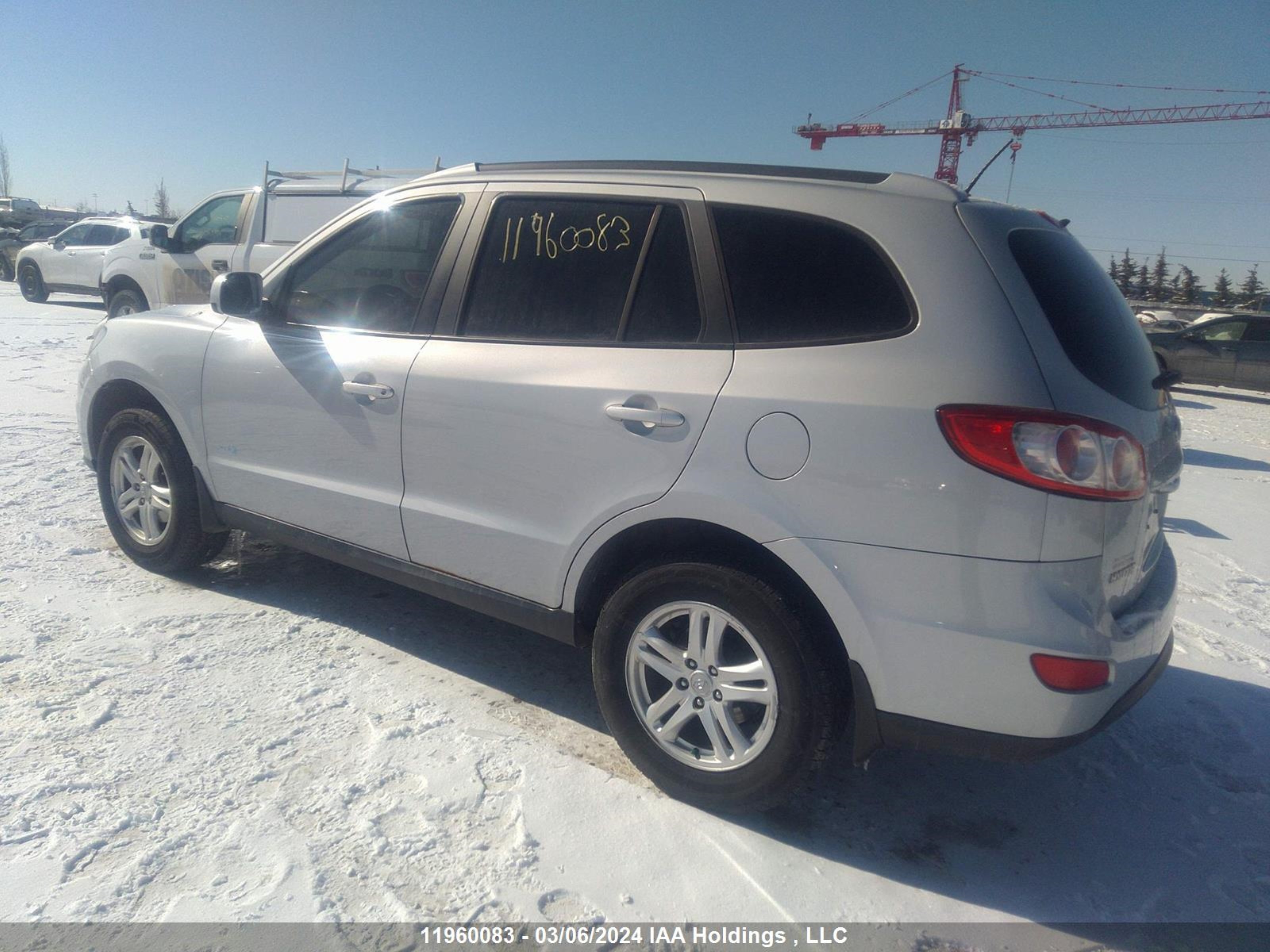 Photo 2 VIN: 5NMSGDAGXAH374396 - HYUNDAI SANTA FE 