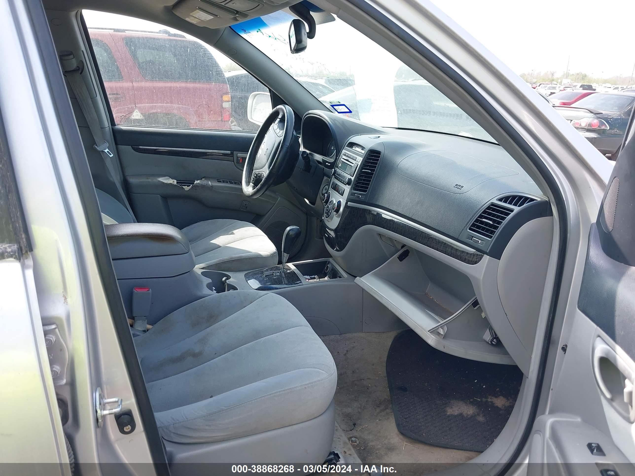 Photo 4 VIN: 5NMSH13E28H181421 - HYUNDAI SANTA FE 