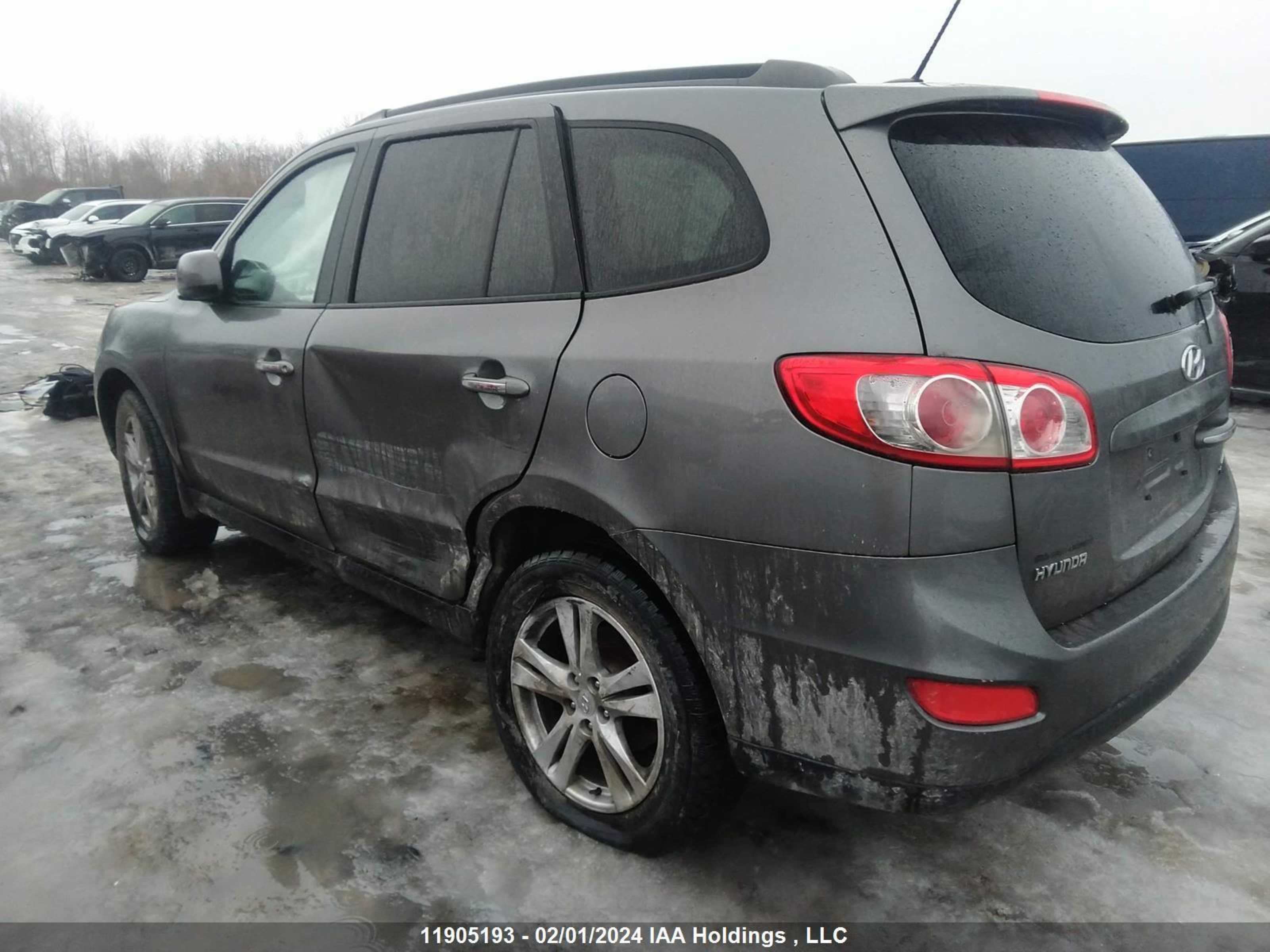 Photo 2 VIN: 5NMSHDAG2AH405427 - HYUNDAI SANTA FE 