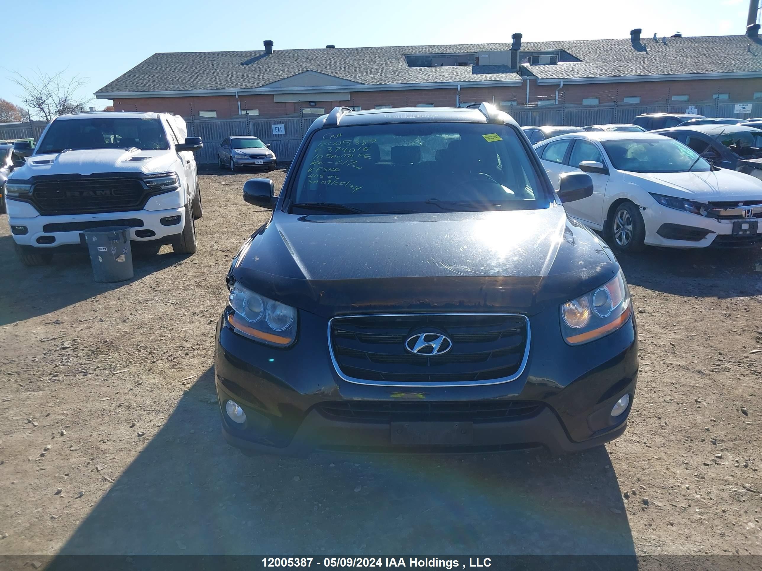 Photo 12 VIN: 5NMSHDAG9AH374015 - HYUNDAI SANTA FE 