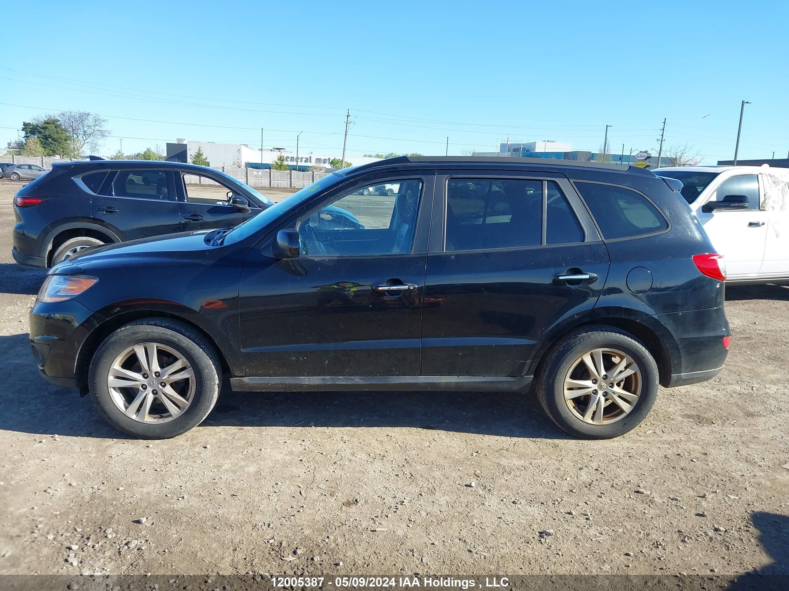 Photo 14 VIN: 5NMSHDAG9AH374015 - HYUNDAI SANTA FE 