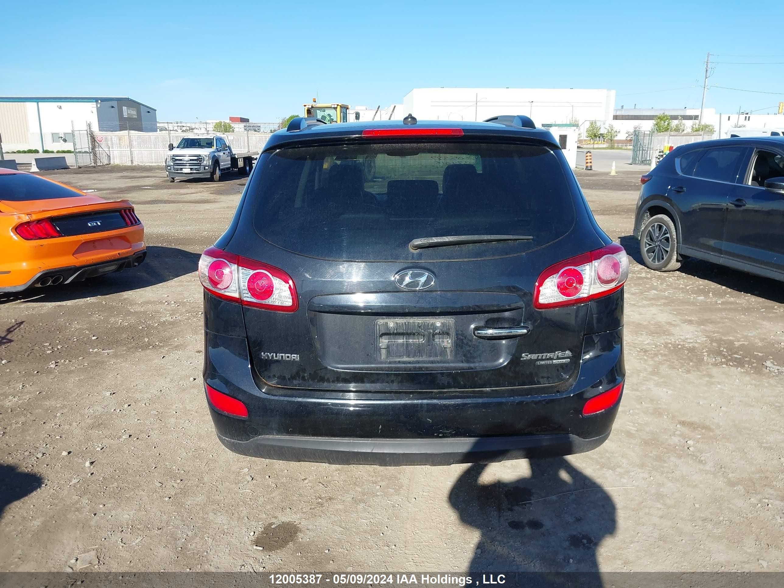 Photo 16 VIN: 5NMSHDAG9AH374015 - HYUNDAI SANTA FE 