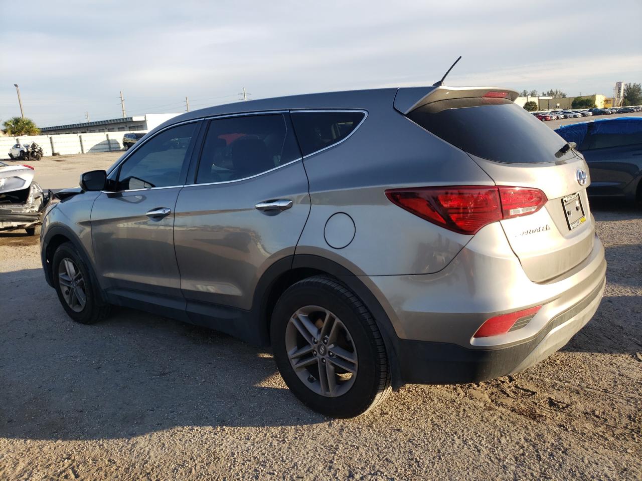 Photo 1 VIN: 5NMZT3LB6JH053736 - HYUNDAI SANTA FE 