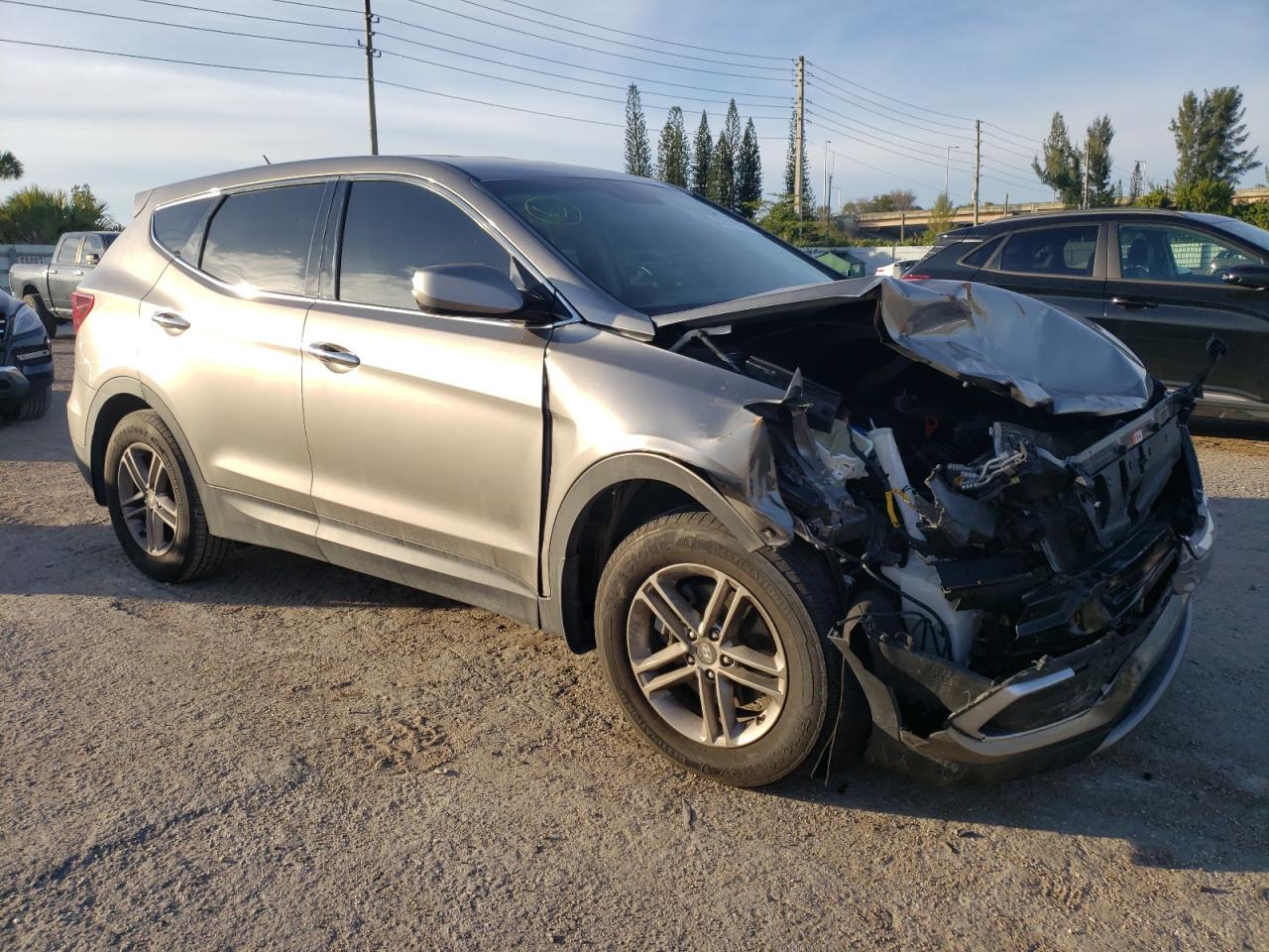 Photo 3 VIN: 5NMZT3LB6JH053736 - HYUNDAI SANTA FE 