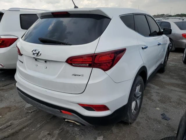 Photo 2 VIN: 5NMZT3LB8JH100409 - HYUNDAI SANTA FE S 