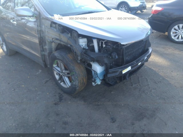 Photo 5 VIN: 5NMZT3LB8JH102595 - HYUNDAI SANTA FE SPORT 