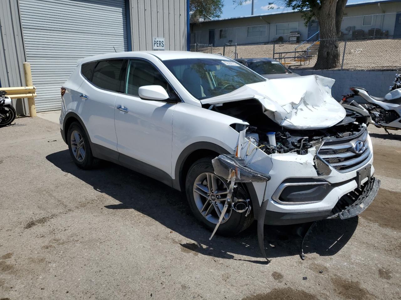 Photo 3 VIN: 5NMZTDLB1JH106977 - HYUNDAI SANTA FE 