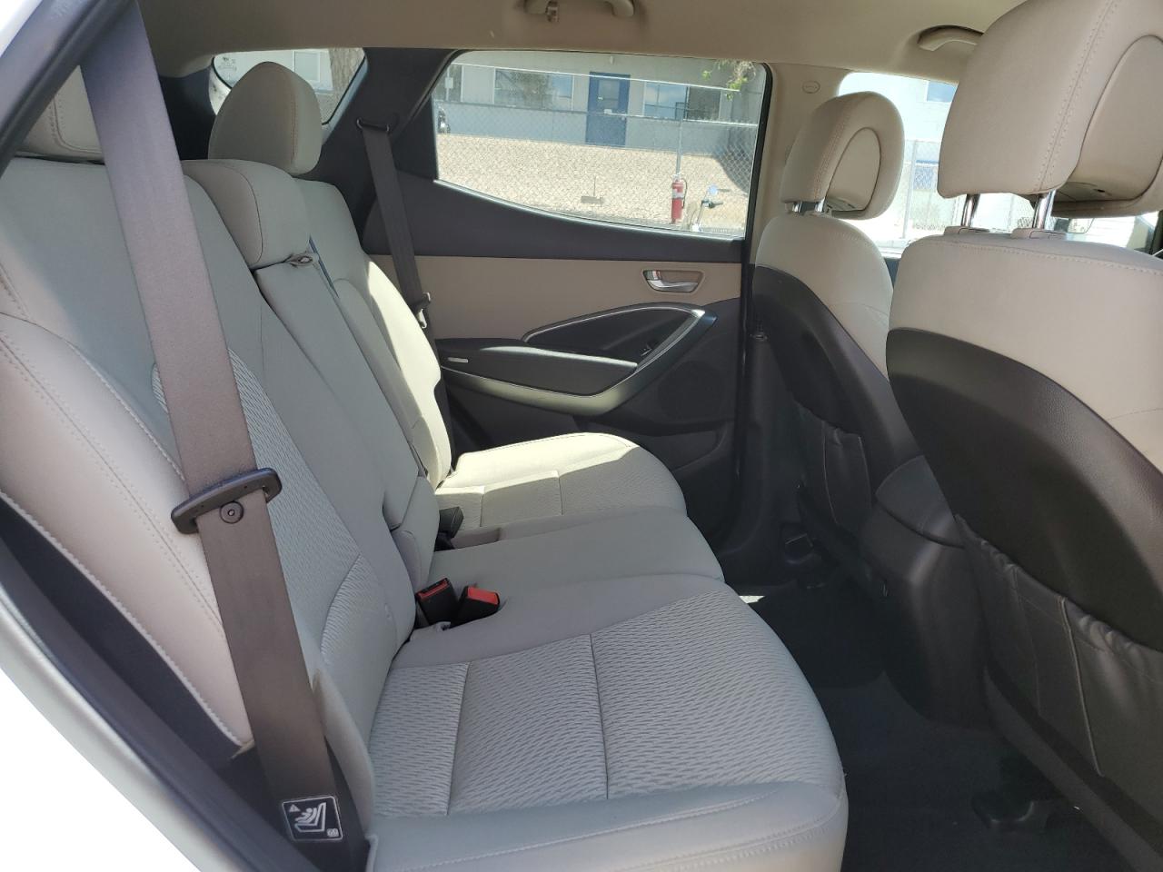 Photo 9 VIN: 5NMZTDLB1JH106977 - HYUNDAI SANTA FE 