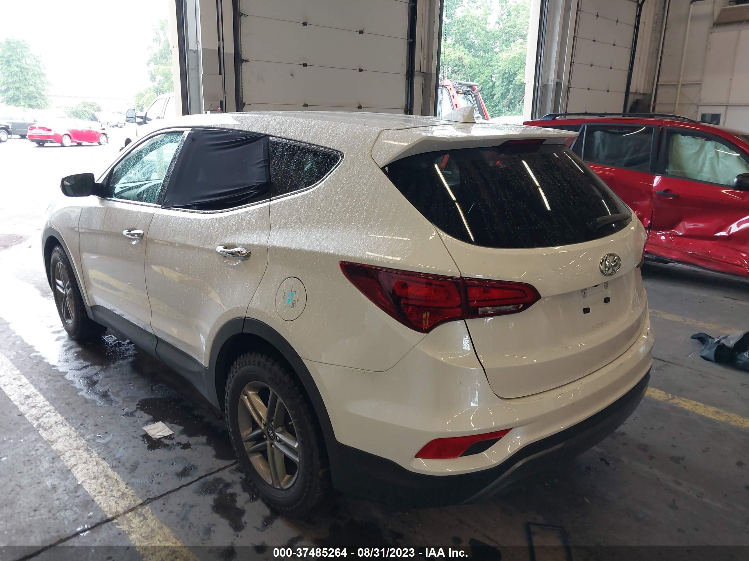 Photo 2 VIN: 5NMZTDLB8HH000858 - HYUNDAI SANTA FE 