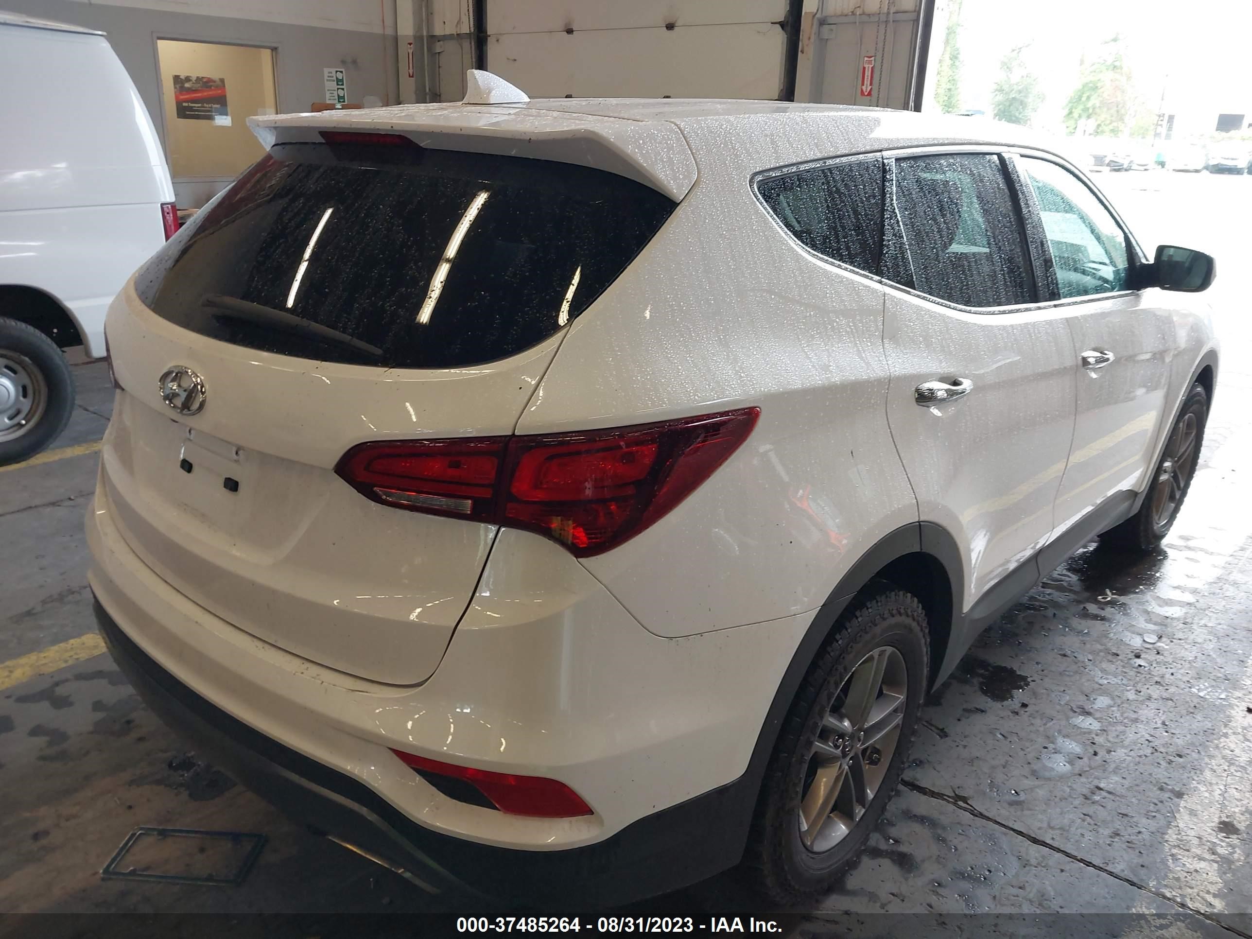 Photo 3 VIN: 5NMZTDLB8HH000858 - HYUNDAI SANTA FE 