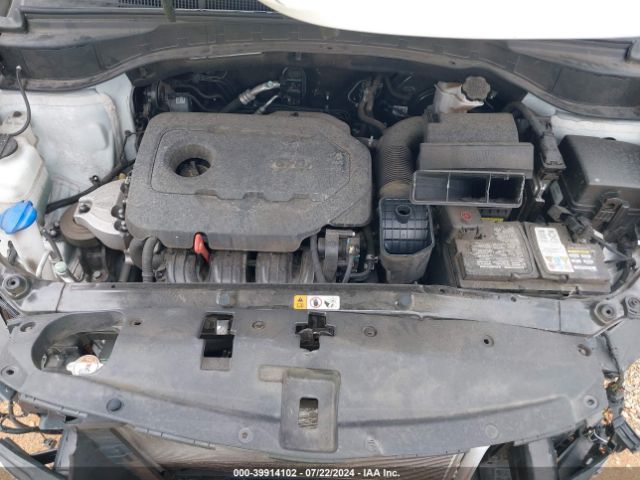 Photo 9 VIN: 5NMZU3LB2JH103450 - HYUNDAI SANTA FE SPORT 