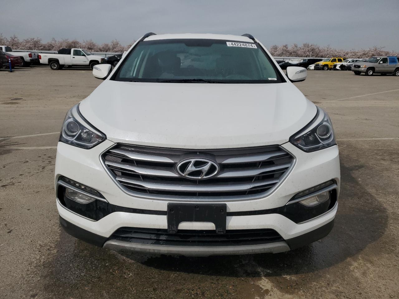 Photo 4 VIN: 5NMZU3LB4JH088577 - HYUNDAI SANTA FE 