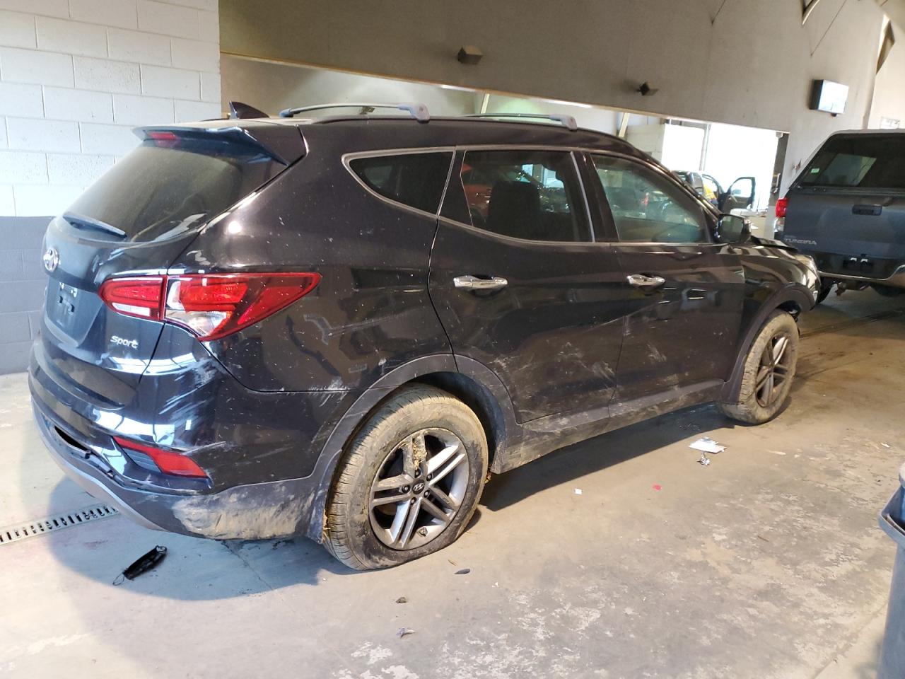 Photo 2 VIN: 5NMZU3LB6JH068167 - HYUNDAI SANTA FE 