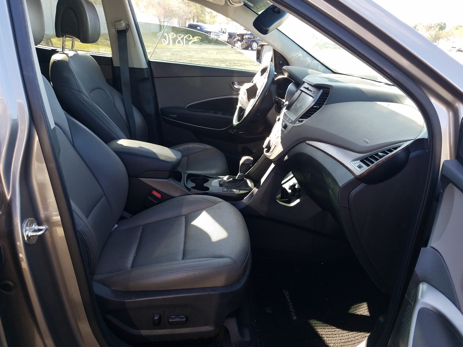 Photo 4 VIN: 5NMZU3LB8JH097380 - HYUNDAI SANTA FE 