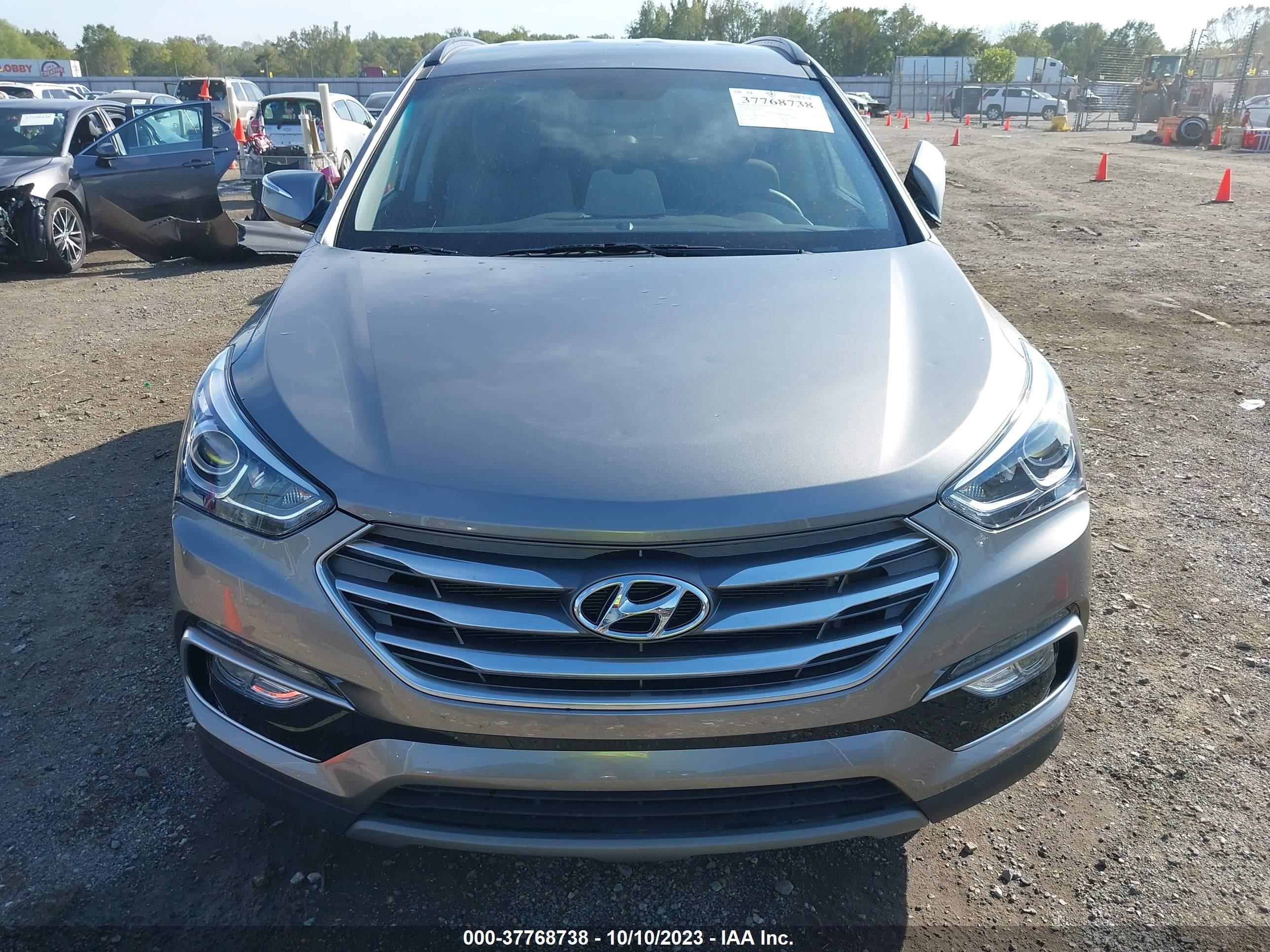 Photo 11 VIN: 5NMZU3LB8JH107843 - HYUNDAI SANTA FE 