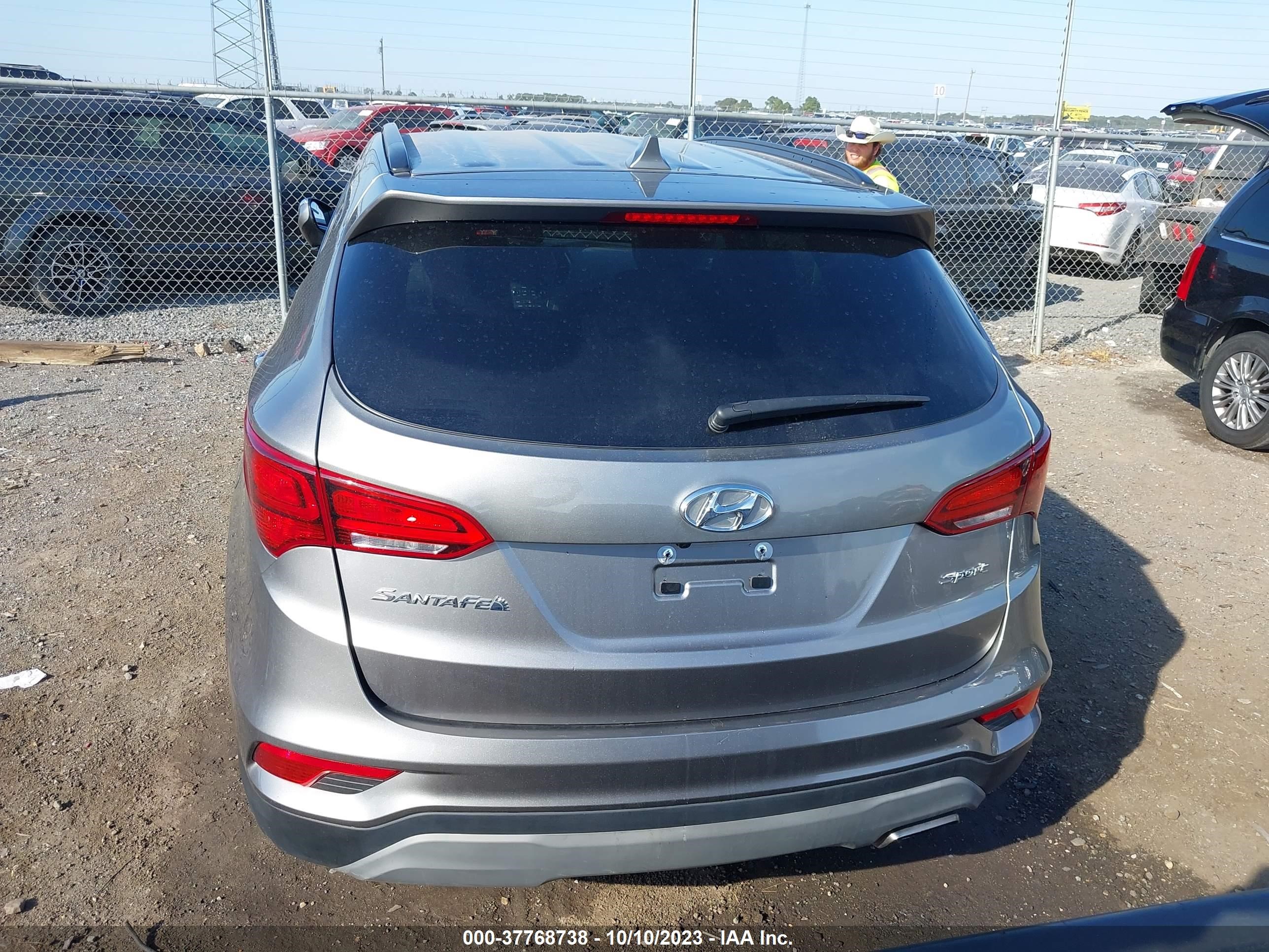 Photo 15 VIN: 5NMZU3LB8JH107843 - HYUNDAI SANTA FE 