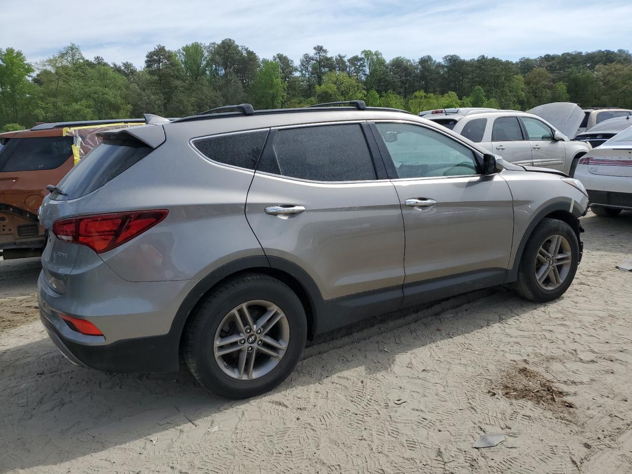 Photo 2 VIN: 5NMZU3LBXHH006829 - HYUNDAI SANTA FE 