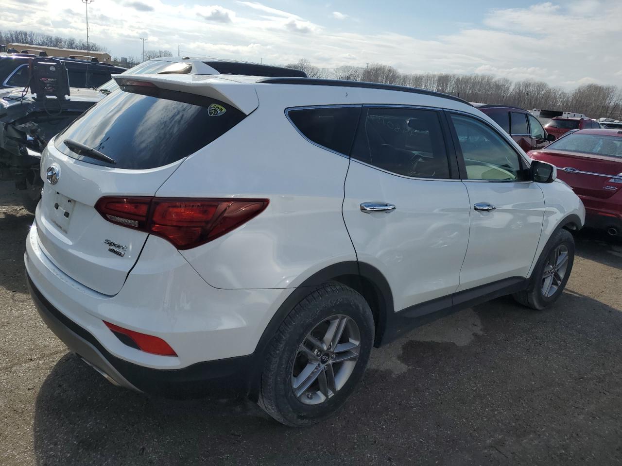 Photo 2 VIN: 5NMZUDLB0HH012757 - HYUNDAI SANTA FE 