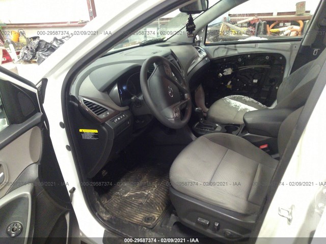 Photo 4 VIN: 5NMZUDLB3HH027799 - HYUNDAI SANTA FE SPORT 