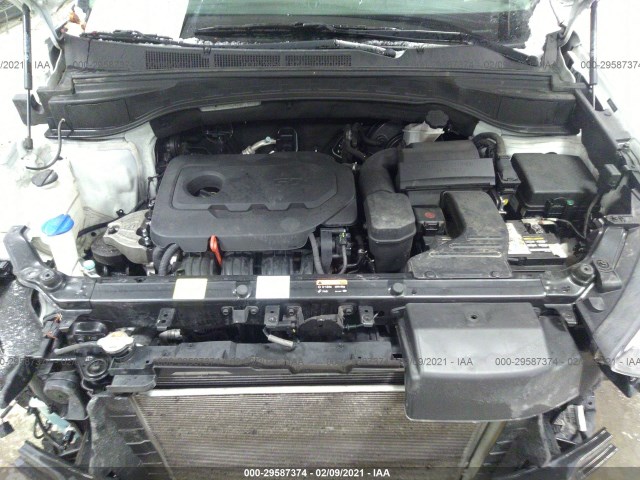 Photo 9 VIN: 5NMZUDLB3HH027799 - HYUNDAI SANTA FE SPORT 